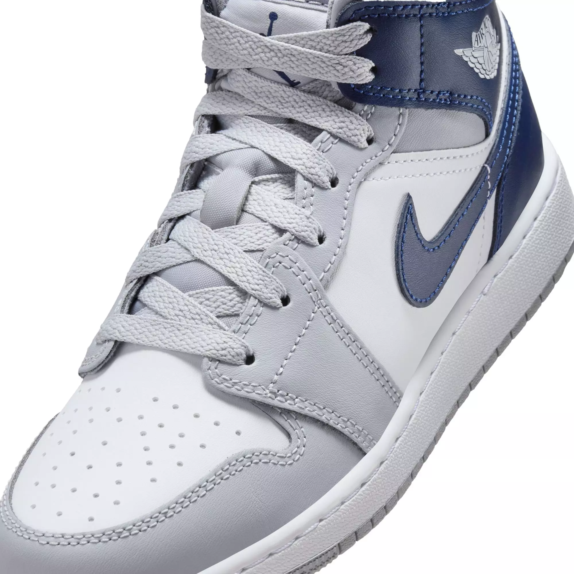 Jordan 1 Mid "White/Midnight Navy/Wolf Grey" Grade School Boys' Shoe - NAVY/GREY/WHITE