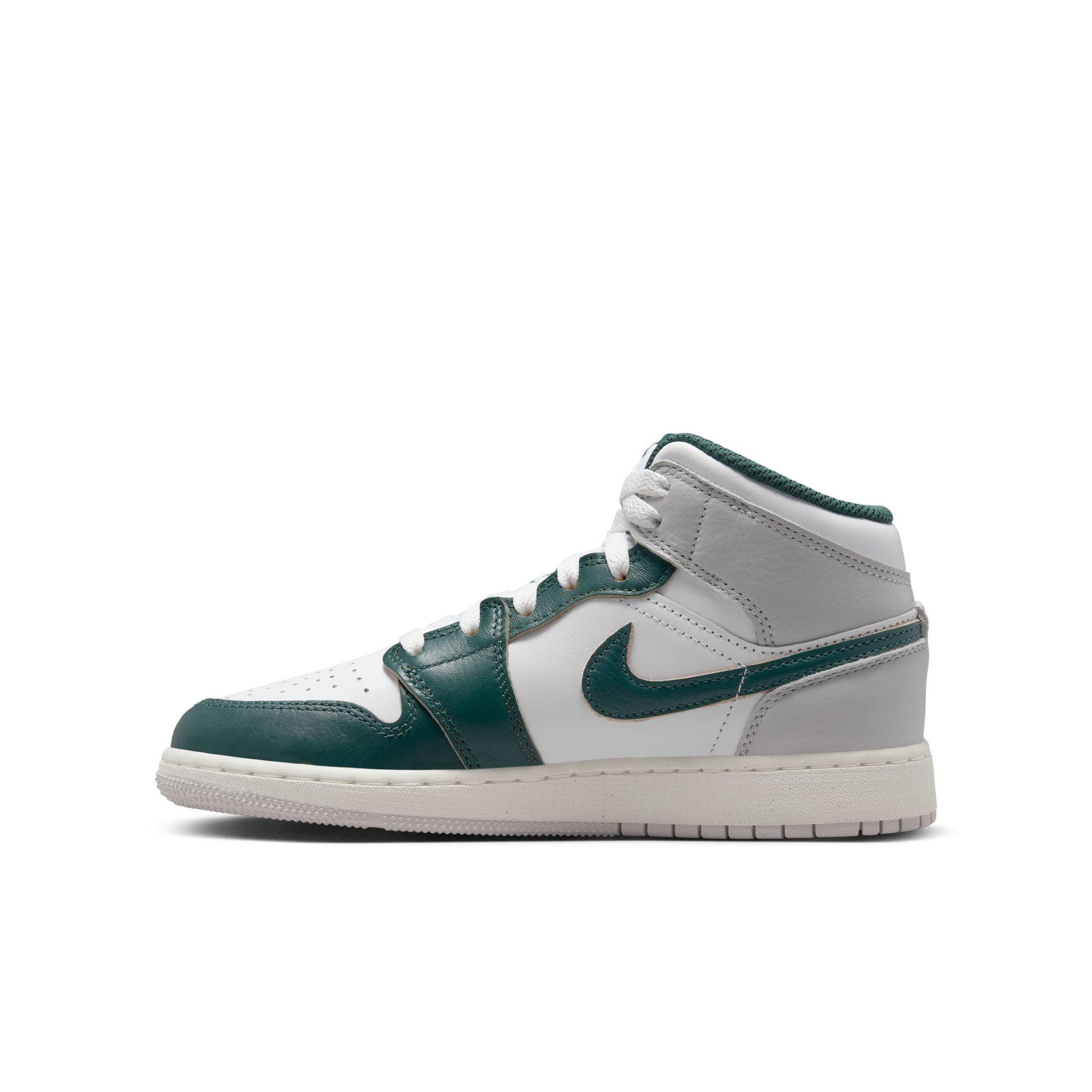 Jordan 1 Mid SE  display picture 2
