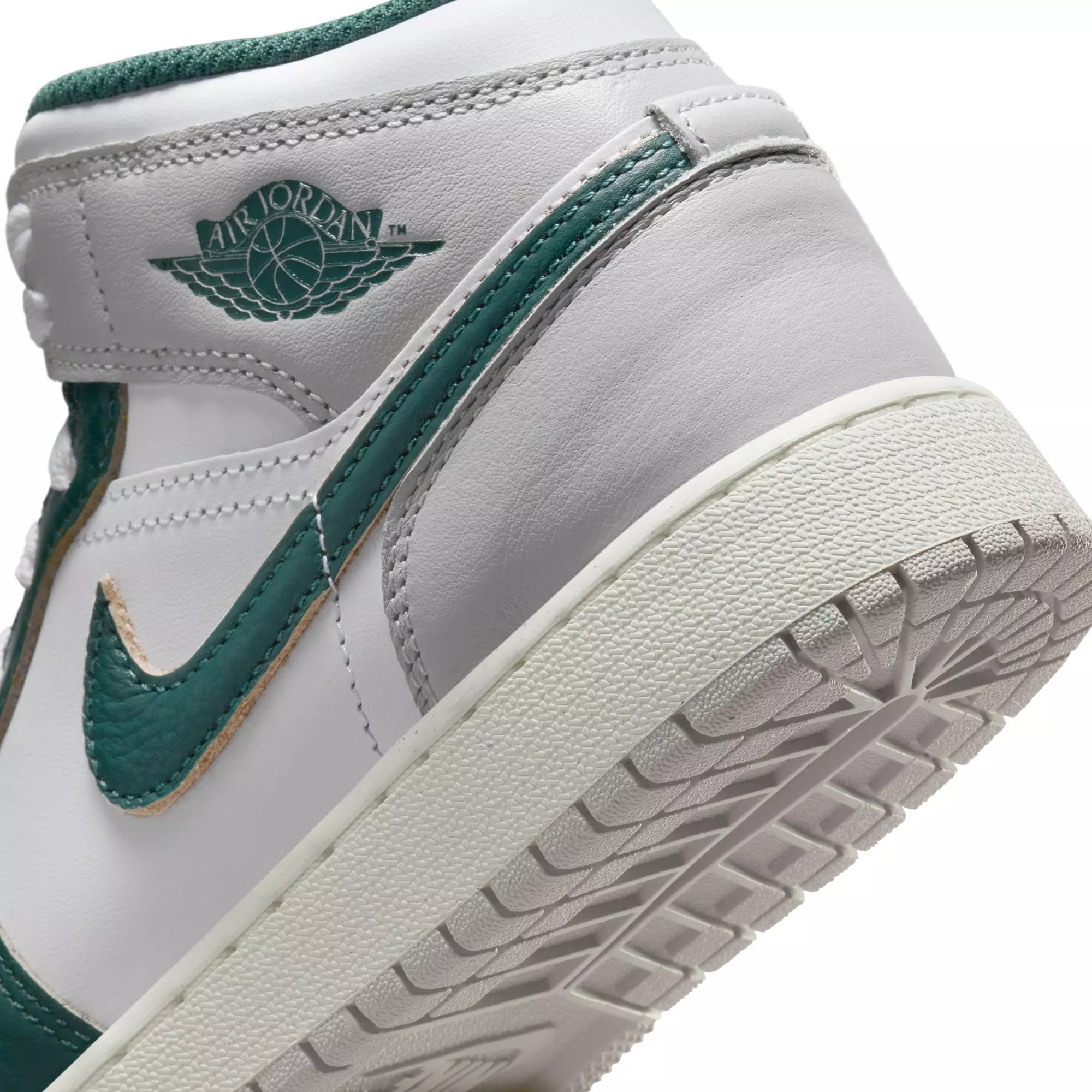 Jordan 1 Mid SE "White/Oxidized Green/Sail/Neutral Grey" Grade School Boys' Shoe - GREEN/WHITE
