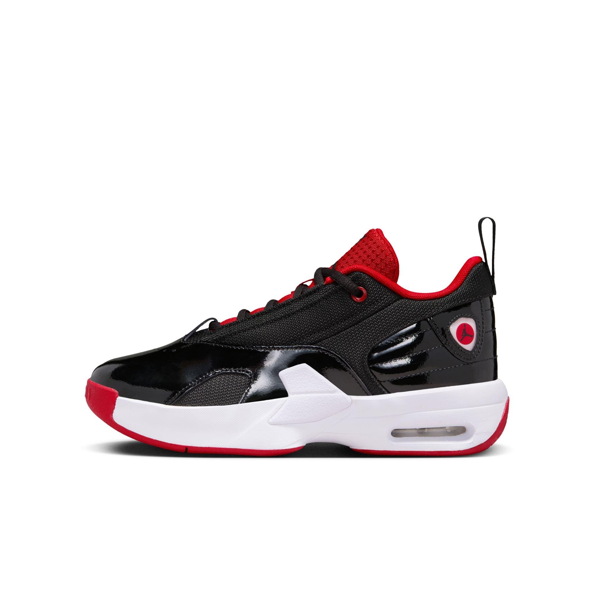Jordan Max Aura 6 Grade School Boys' "Black/Gym Red/White" Shoe