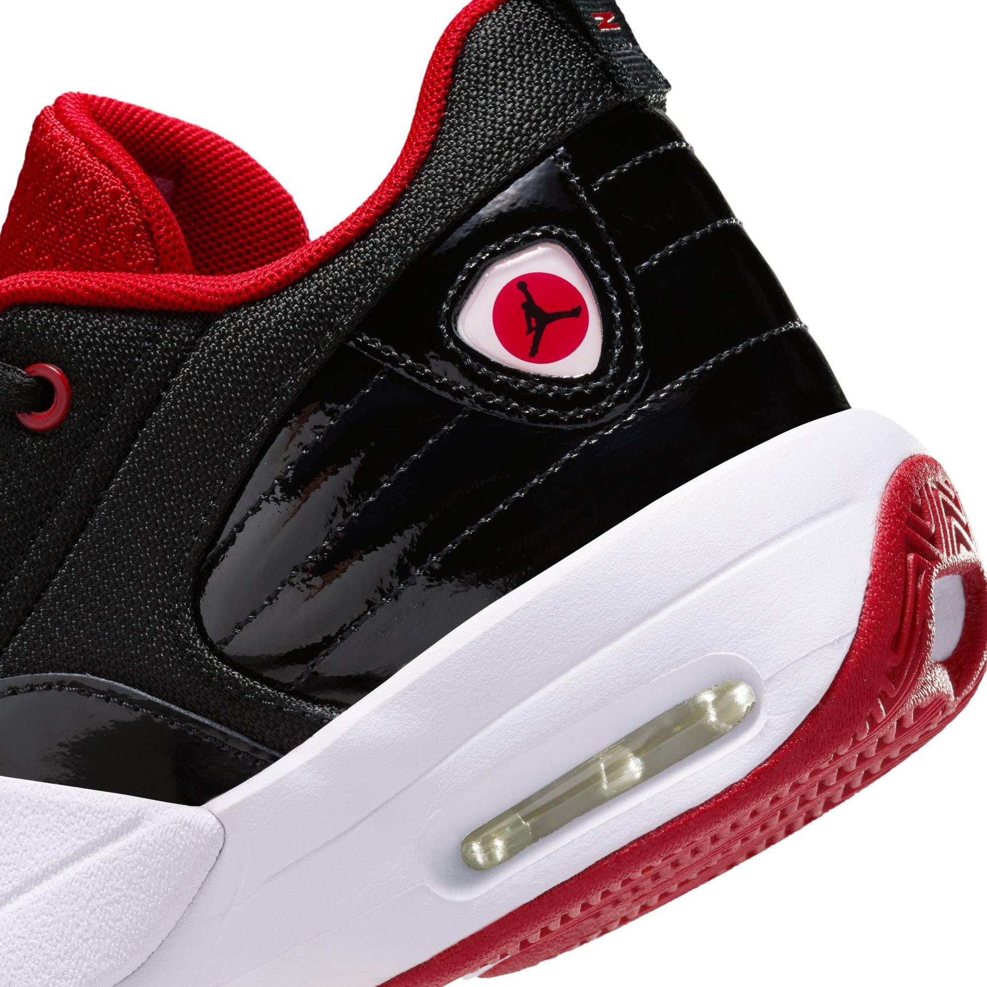 Jordan Max Aura 6 Grade School Boys' "Black/Gym Red/White" Shoe