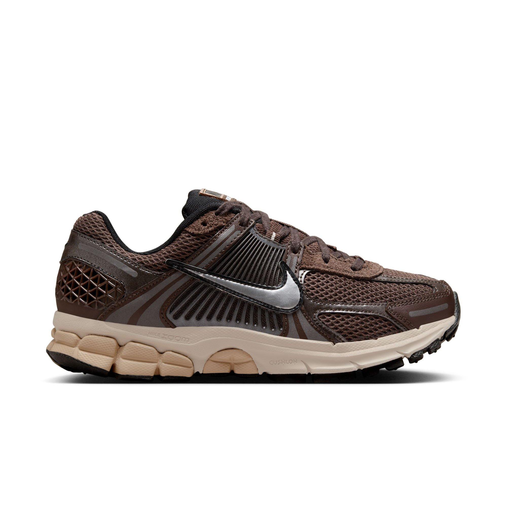 Nike Zoom Vomero 5 "Baroque Brown/Chrome/Lt Orewood Brn/Hemp" Women's Shoe - BROWN/WHITE