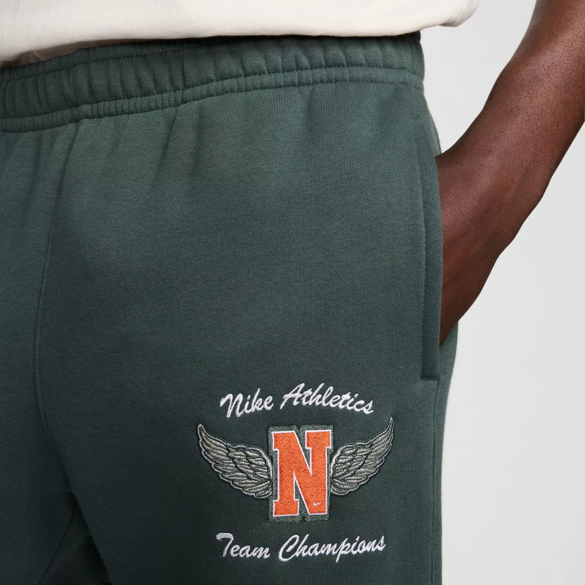 Nike Men's Sportswear Club Fleece Joggers-Green - GREEN