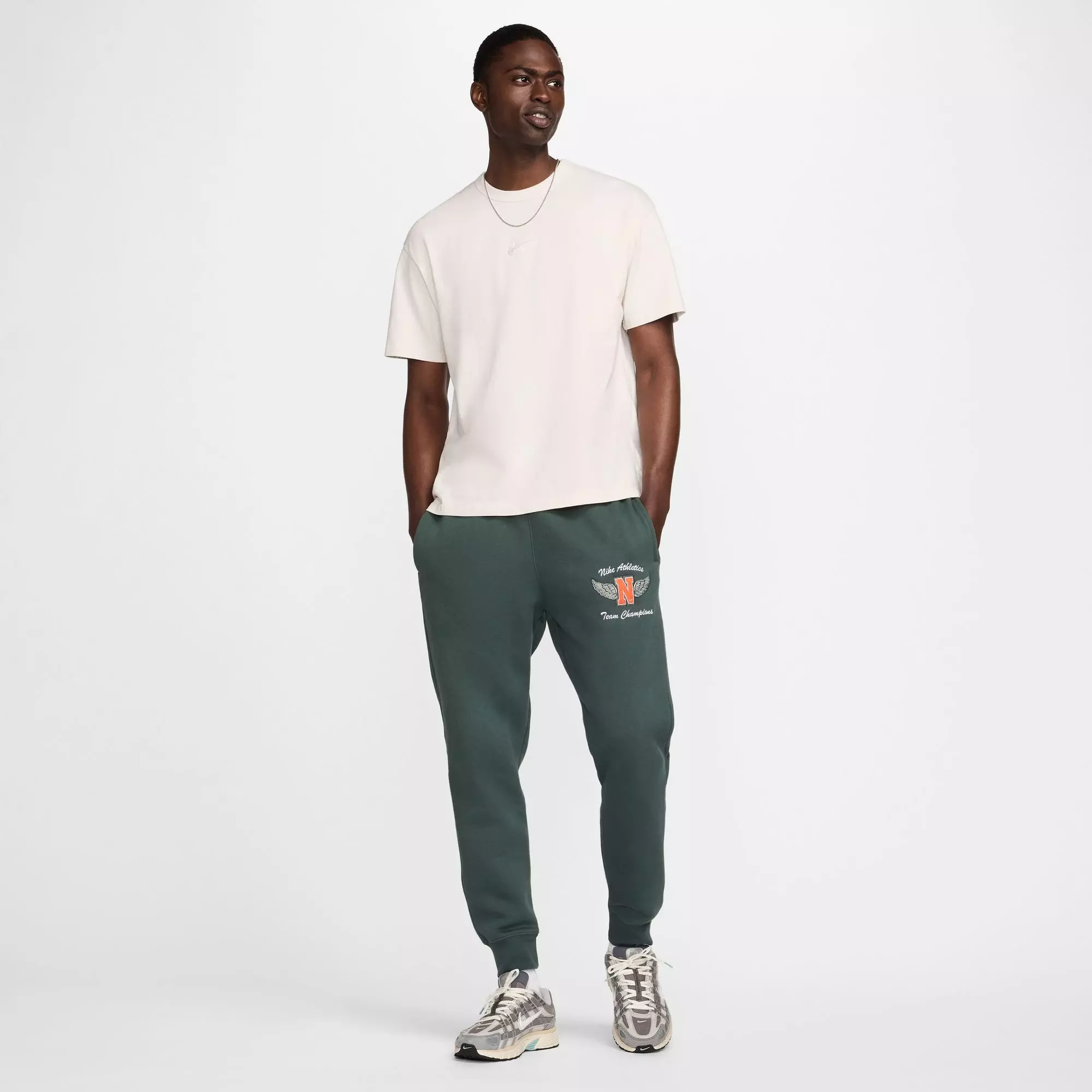 Nike Men's Sportswear Club Fleece Joggers-Green - GREEN