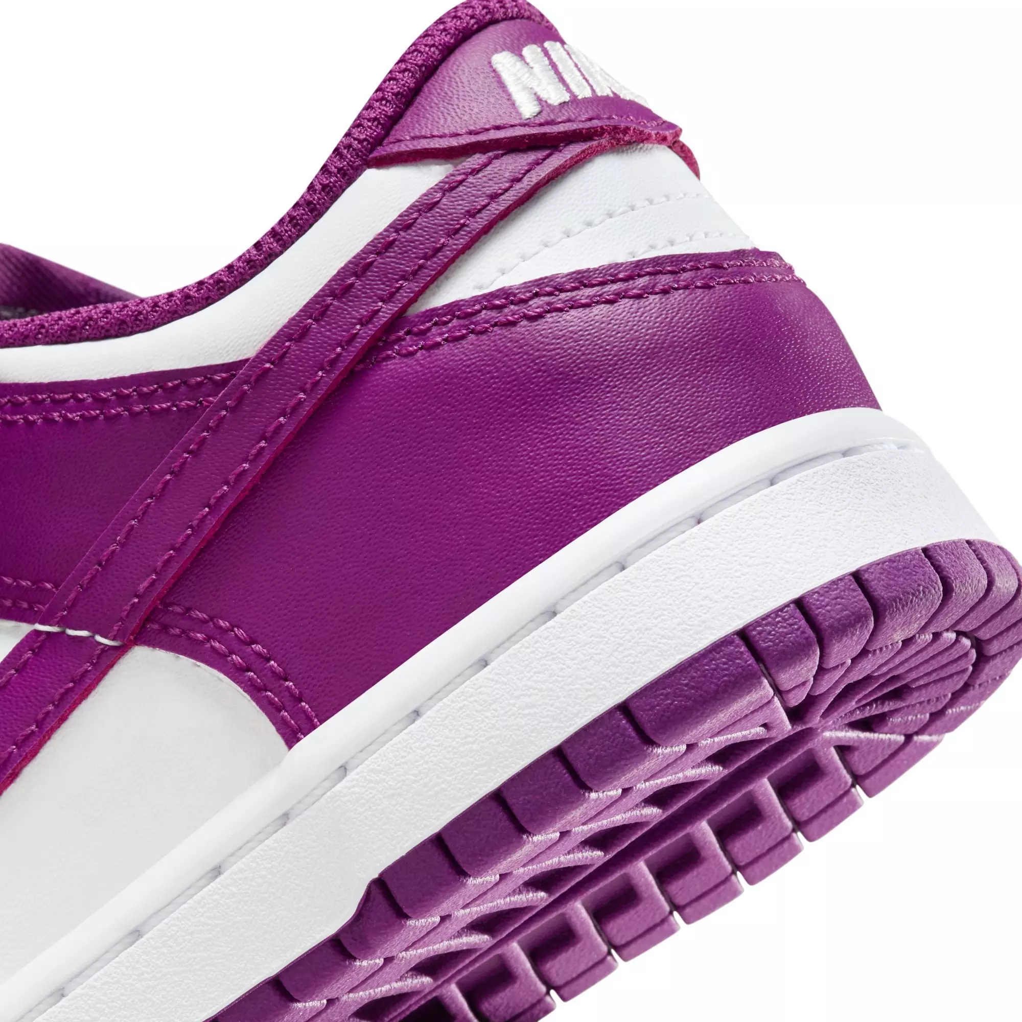 Nike Dunk Low "White/Viotech" Preschool Girls' Shoe - WHITE/PURPLE
