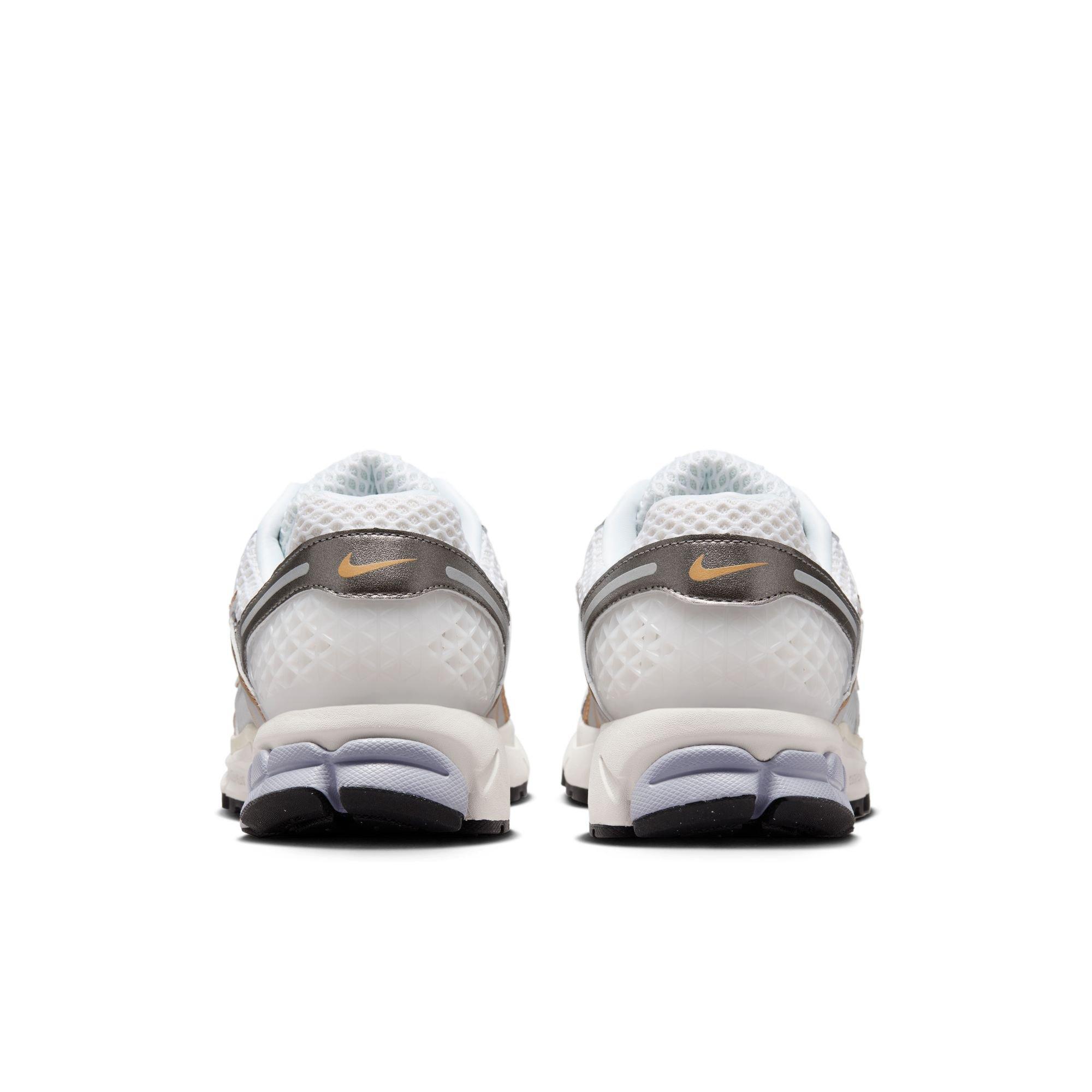 Nike Zoom Vomero 5 "Platinum Tint/White/MTLC Pewter" Men's Shoe - WHITE/BLACK/GREY Thumbnail View 8