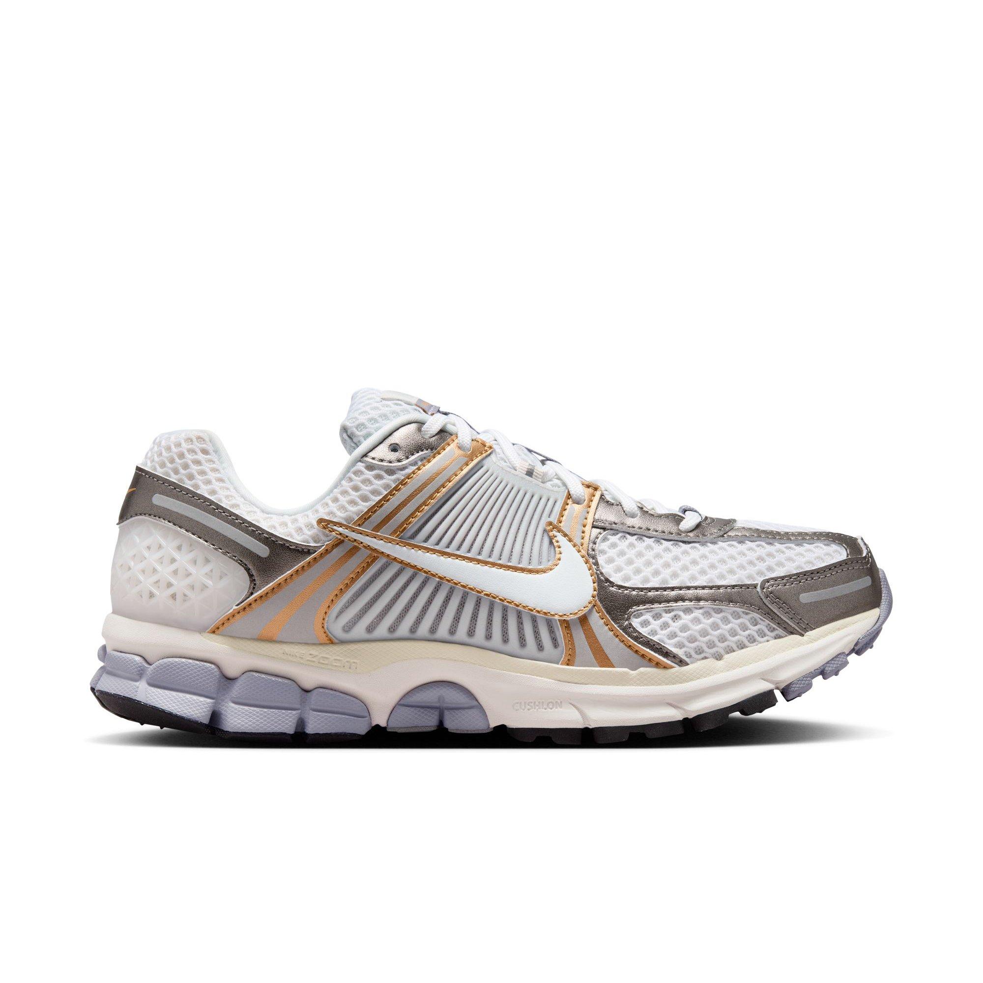 Nike Zoom Vomero 5 "Platinum Tint/White/MTLC Pewter" Men's Shoe - WHITE/BLACK/GREY Thumbnail View 1