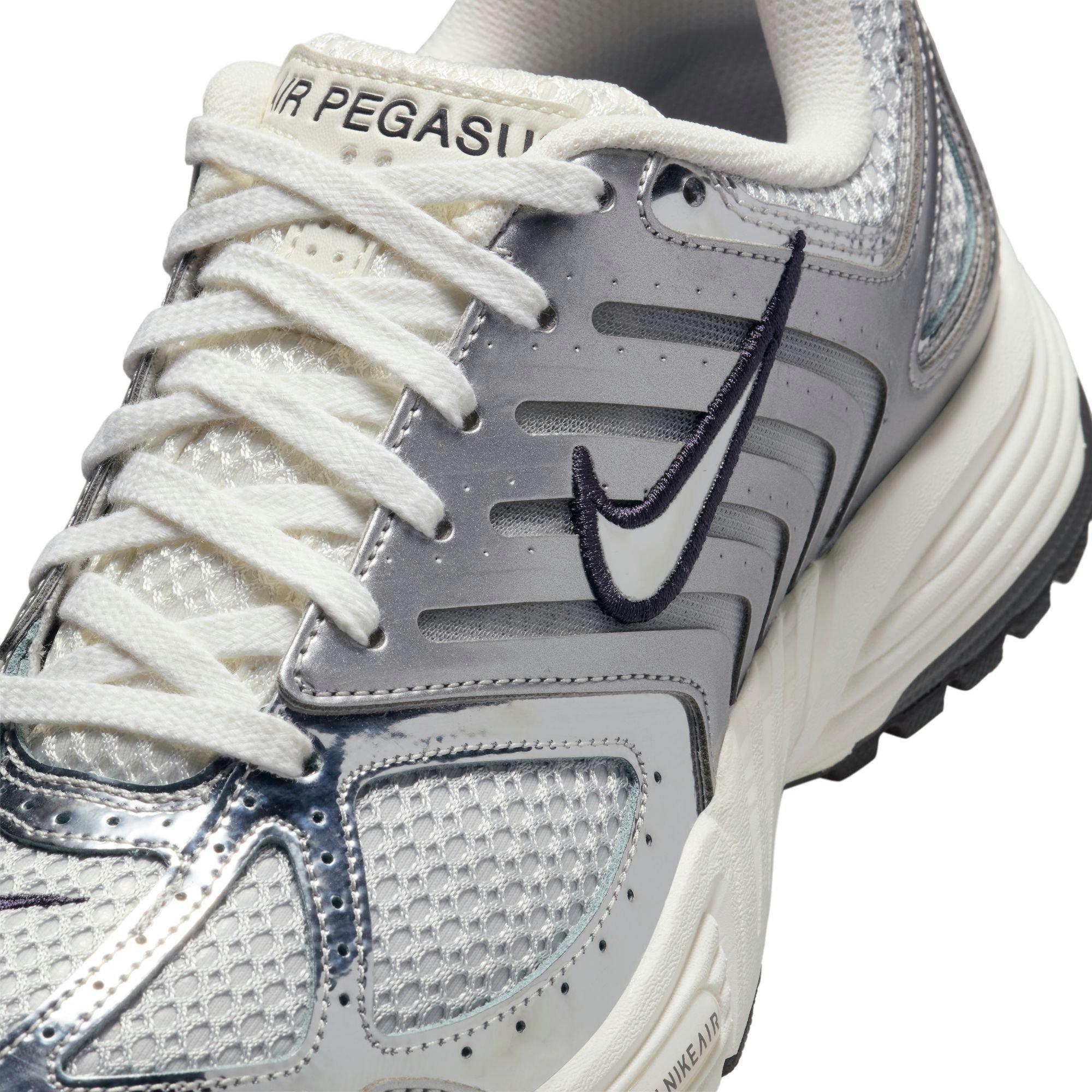 NIKE W AIR PEGASUS 2005 PHOTON DUST/CHROME 国内発送 Nike Womens Air Pegasus 2005 (Photon Dust/Chrome/Gridiron