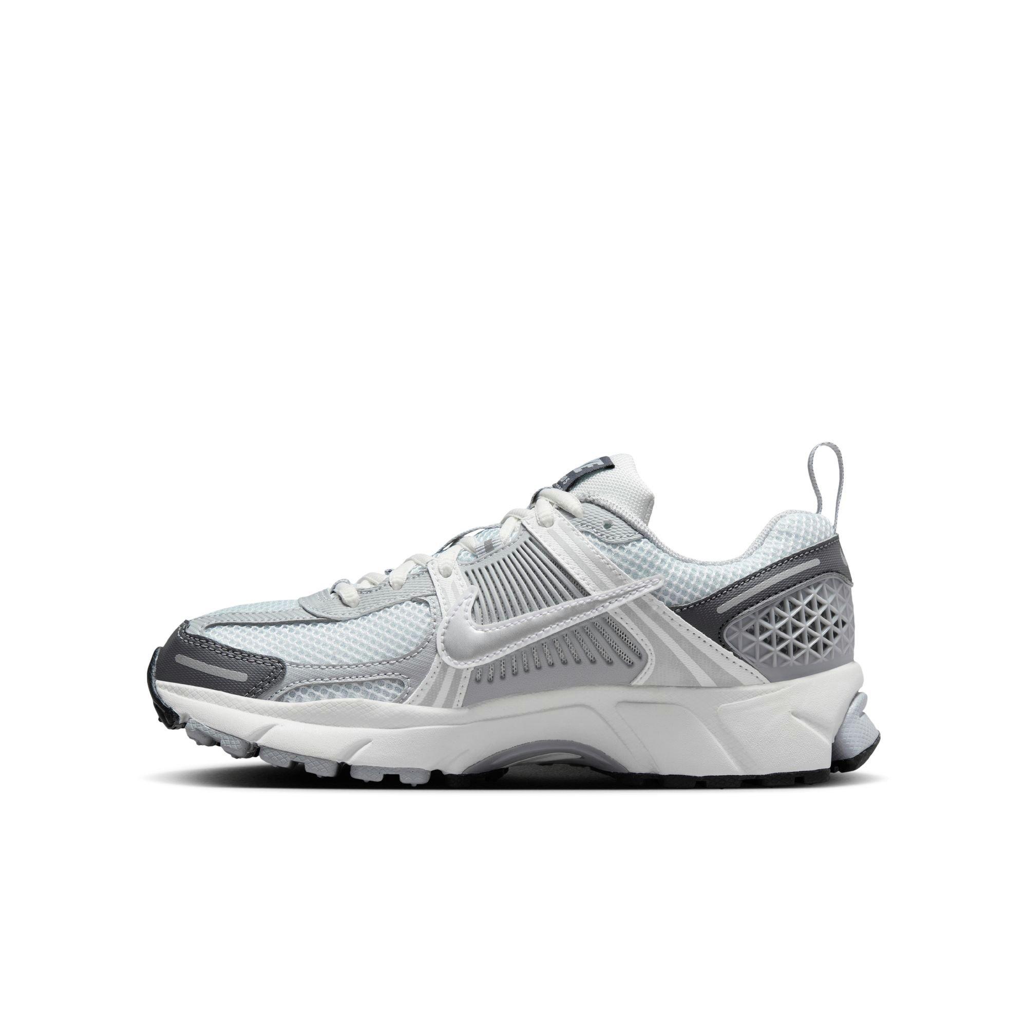Nike Vomero 5 Grade School Girls' "Pure Platinum/Metallic Silver" Shoe