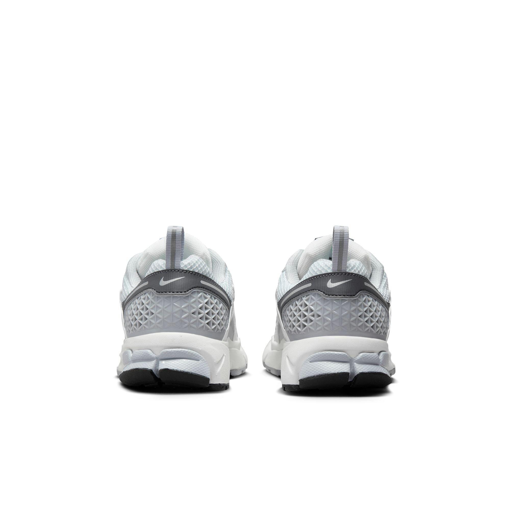 Nike Vomero 5 Grade School Girls' "Pure Platinum/Metallic Silver" Shoe