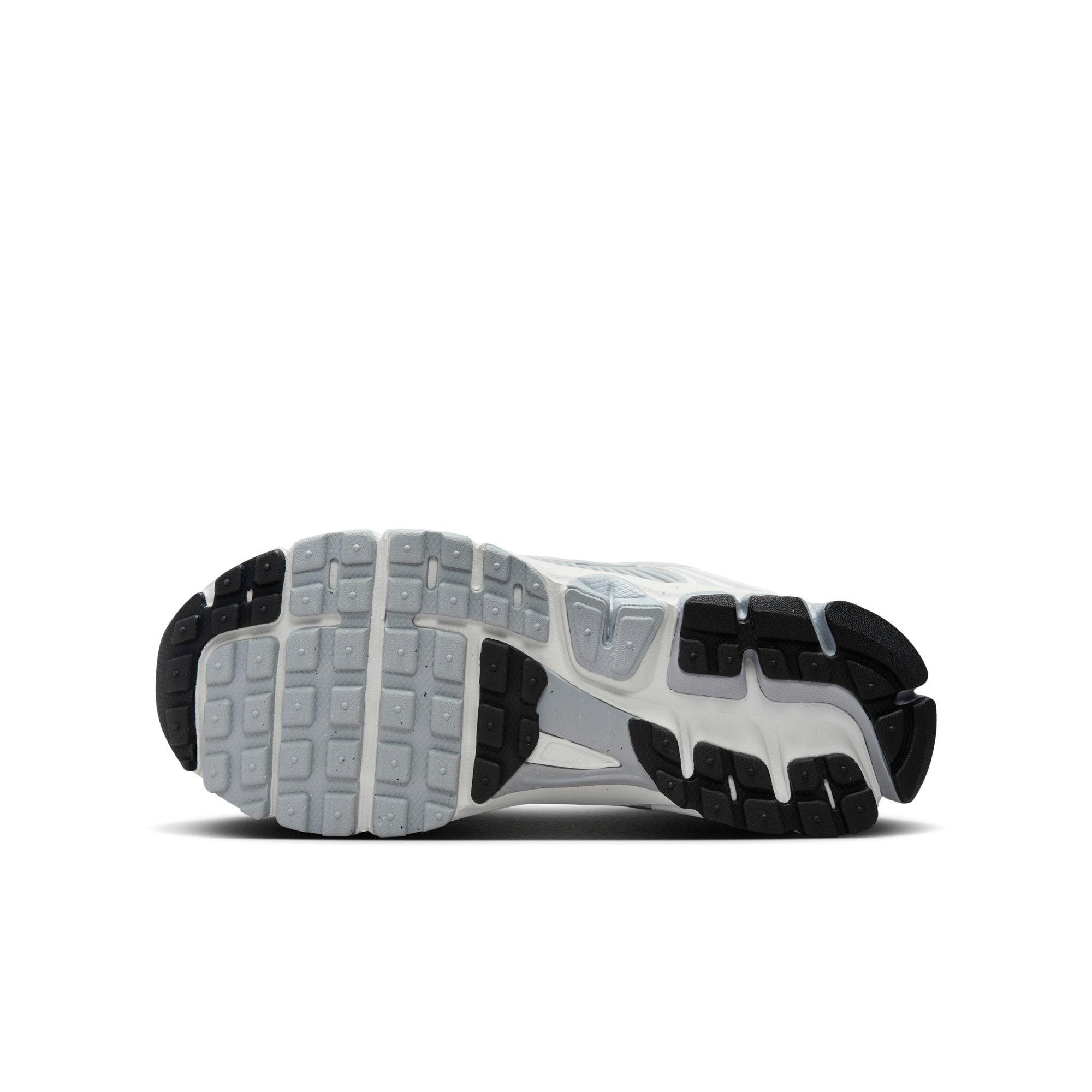 Nike Vomero 5 Grade School Girls' "Pure Platinum/Metallic Silver" Shoe