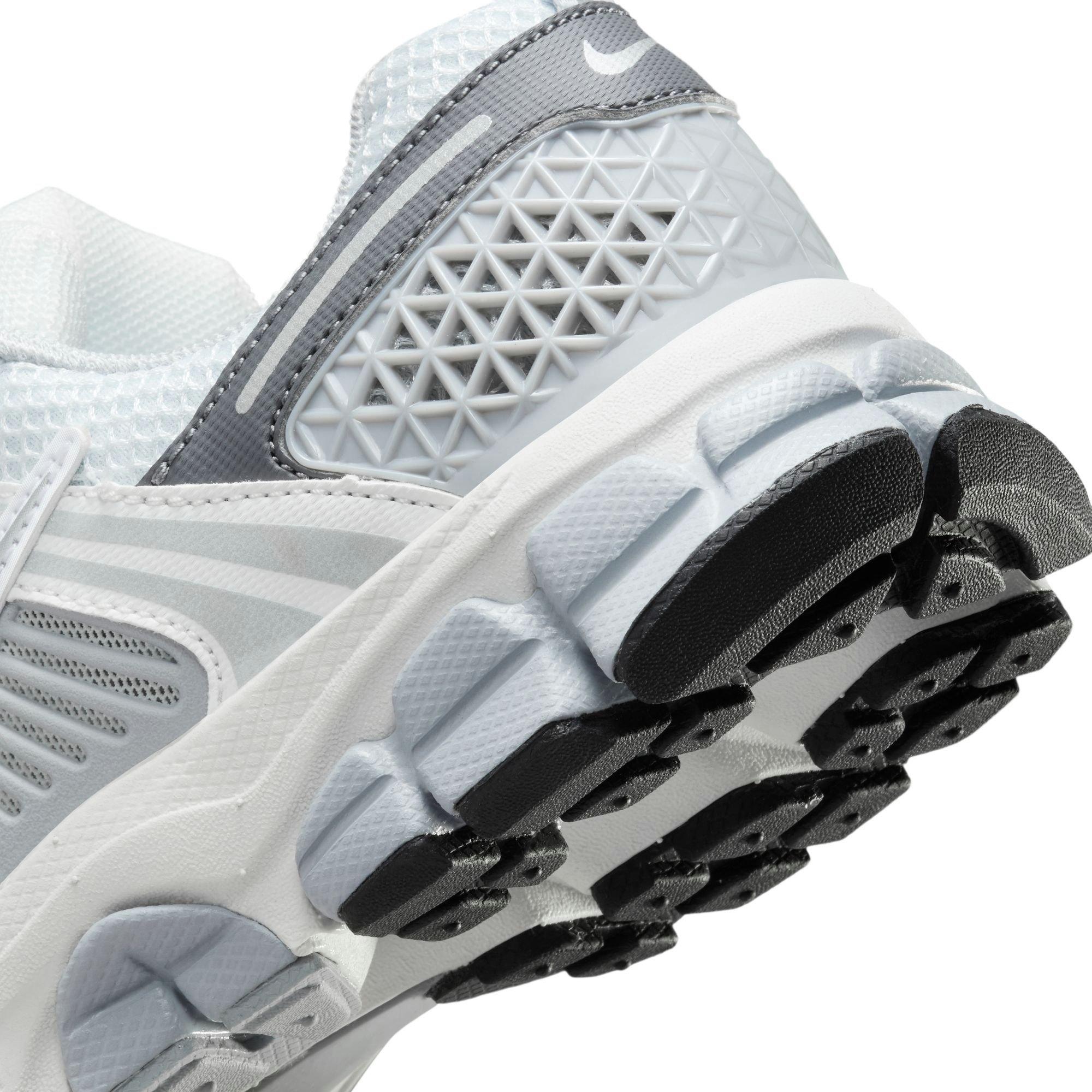 Nike Vomero 5 Grade School Girls' "Pure Platinum/Metallic Silver" Shoe