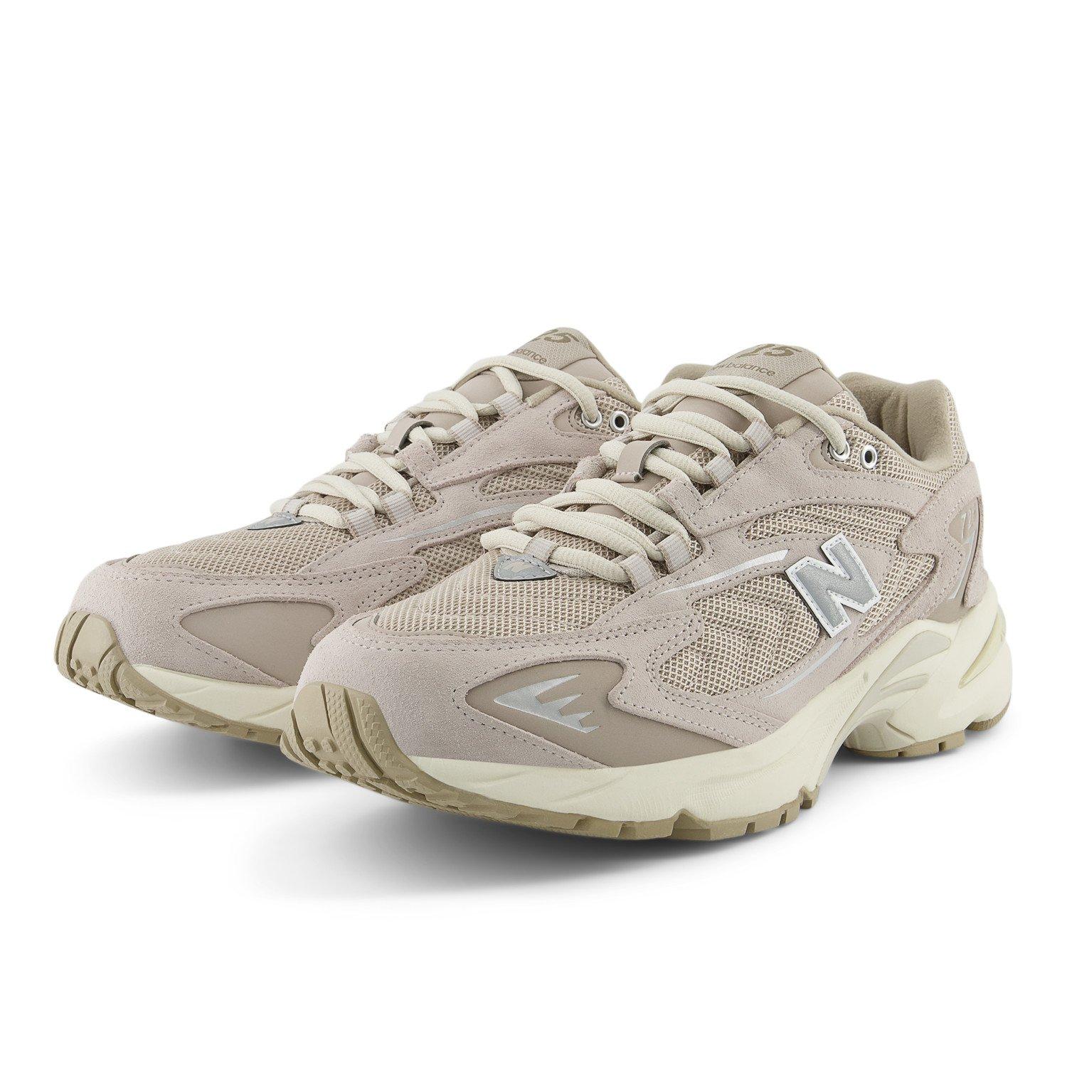 New Balance 725​ Men's "Cream" Shoe