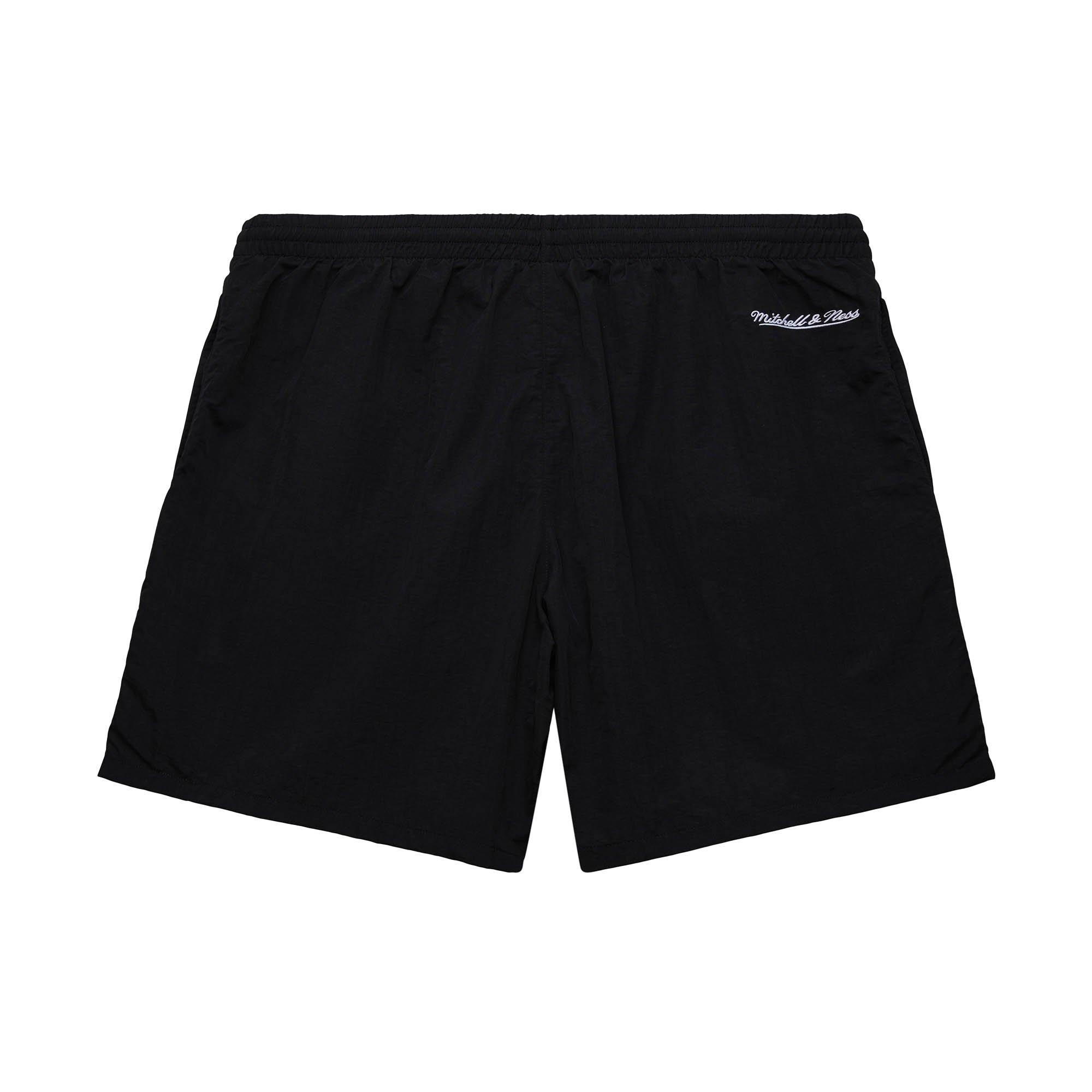 Mitchell & Ness Men's Chicago Bulls Vintage Nylon Shorts - BLACK Thumbnail View 2