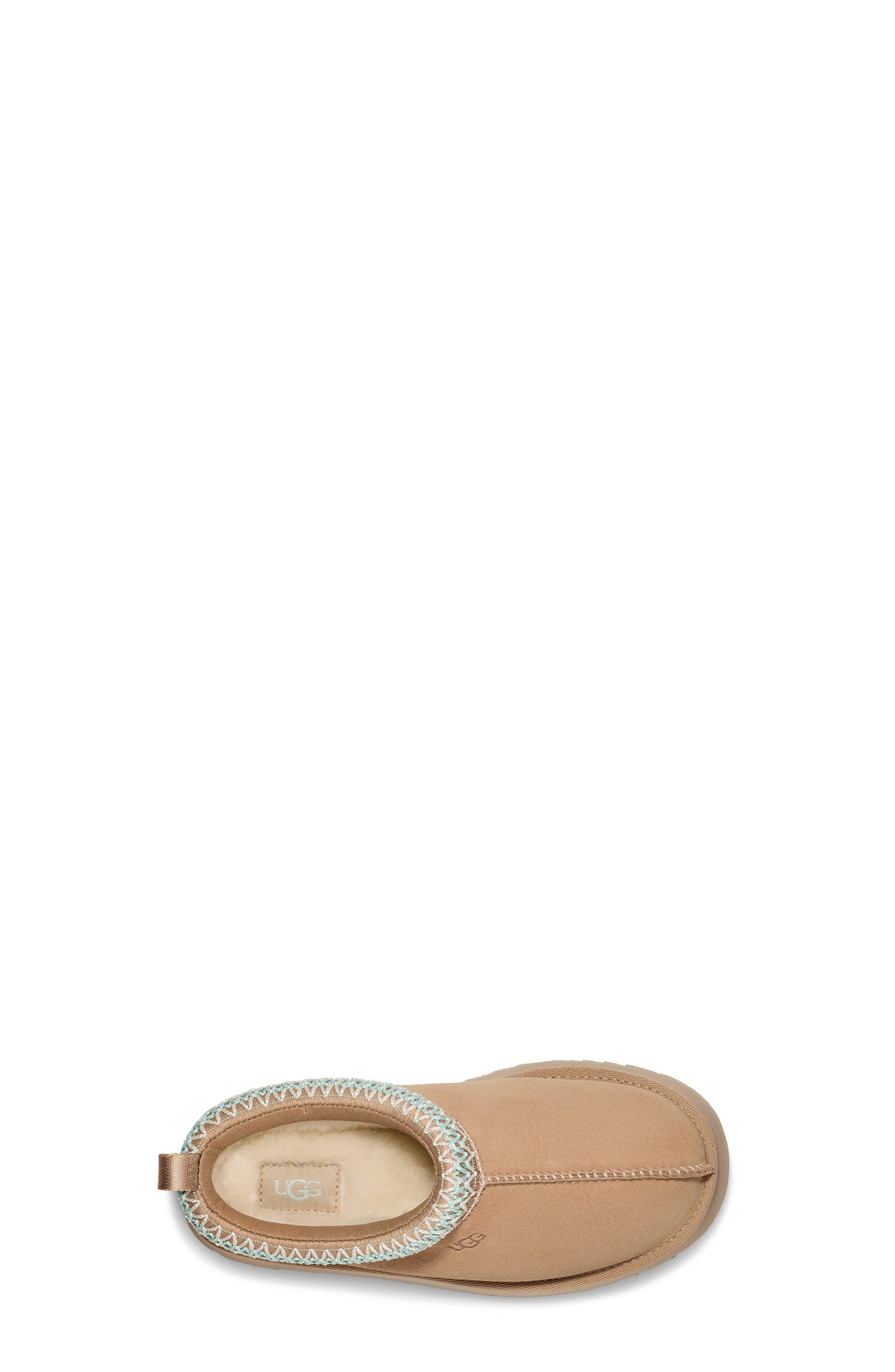UGG Tazz "Sand Beige" Grade School Girls' Slipper - LT BROWN Thumbnail View 4