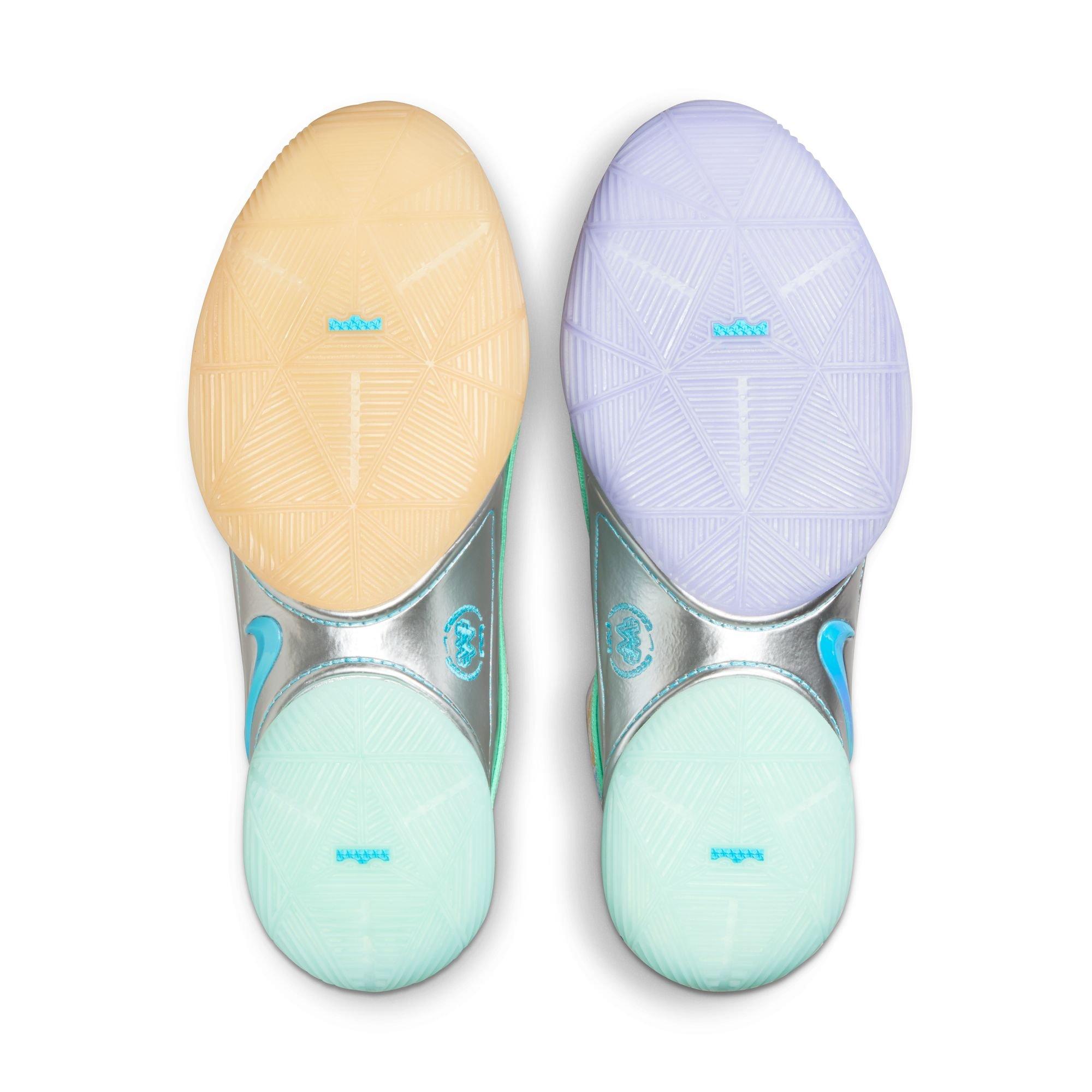 Nike LeBron XXII "Currency" Men's Basketball Shoe - BALTIC BLUE/GREEN GLOW/PINK FOAM Thumbnail View 15