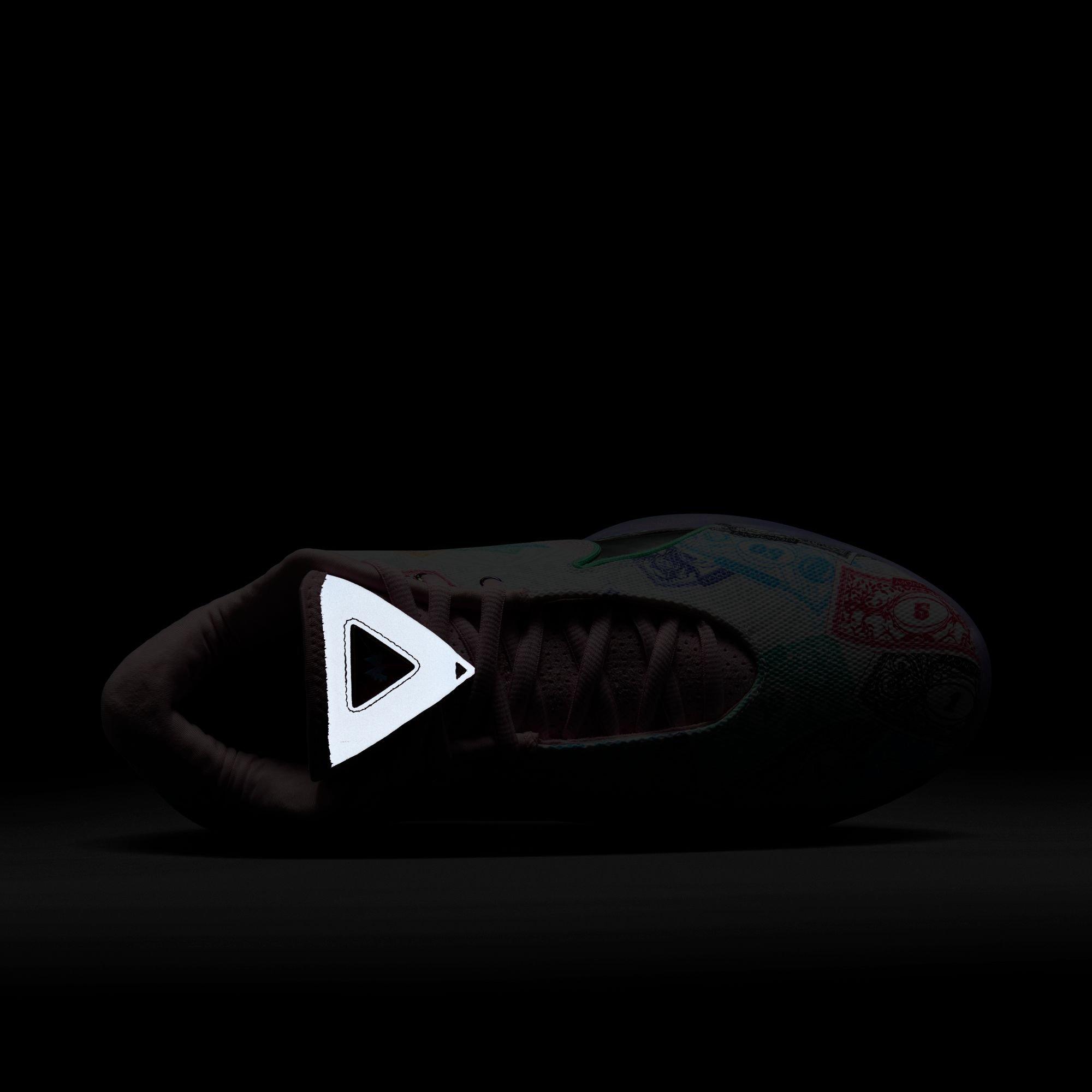 Nike LeBron XXII "Currency" Men's Basketball Shoe - BALTIC BLUE/GREEN GLOW/PINK FOAM Thumbnail View 7