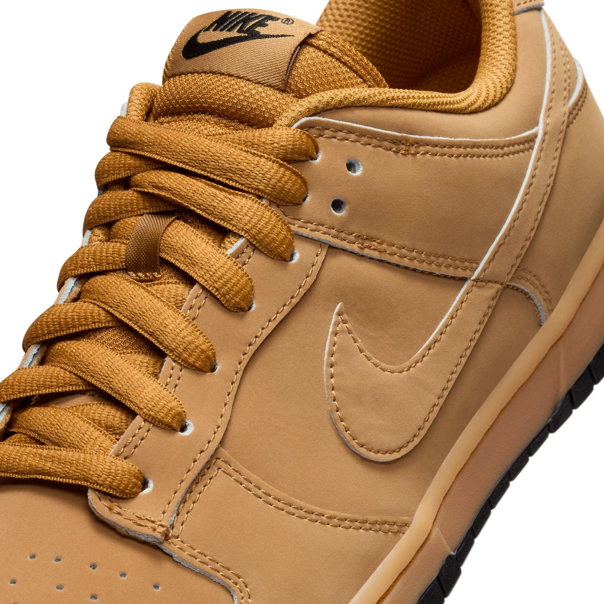 Nike Dunk Low Retro SE 