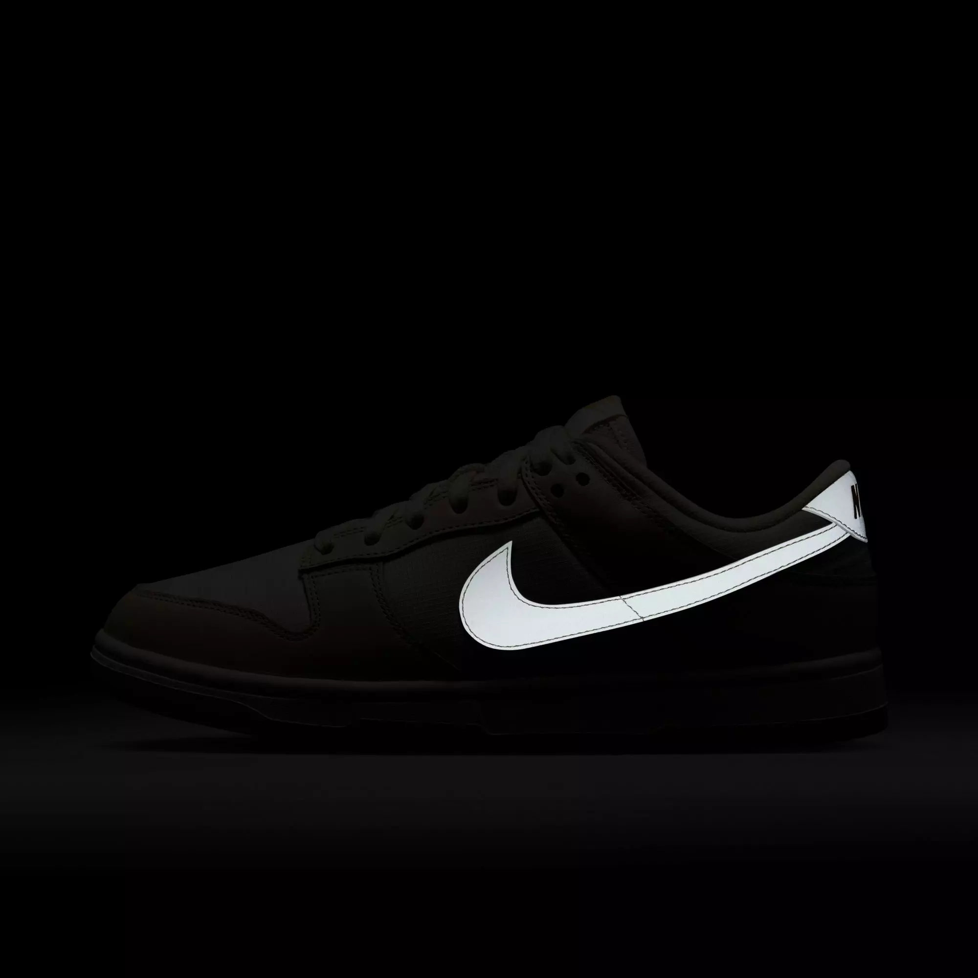 Nike Dunk Low “Muslin” Women's Shoe - MUSLIN/TEAM GOLD/PALE IVORY