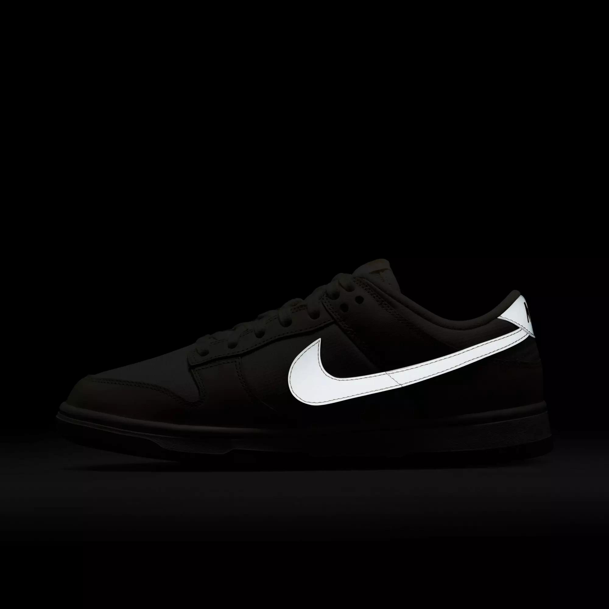 Nike Dunk Low “Muslin” Women's Shoe - MUSLIN/TEAM GOLD/PALE IVORY