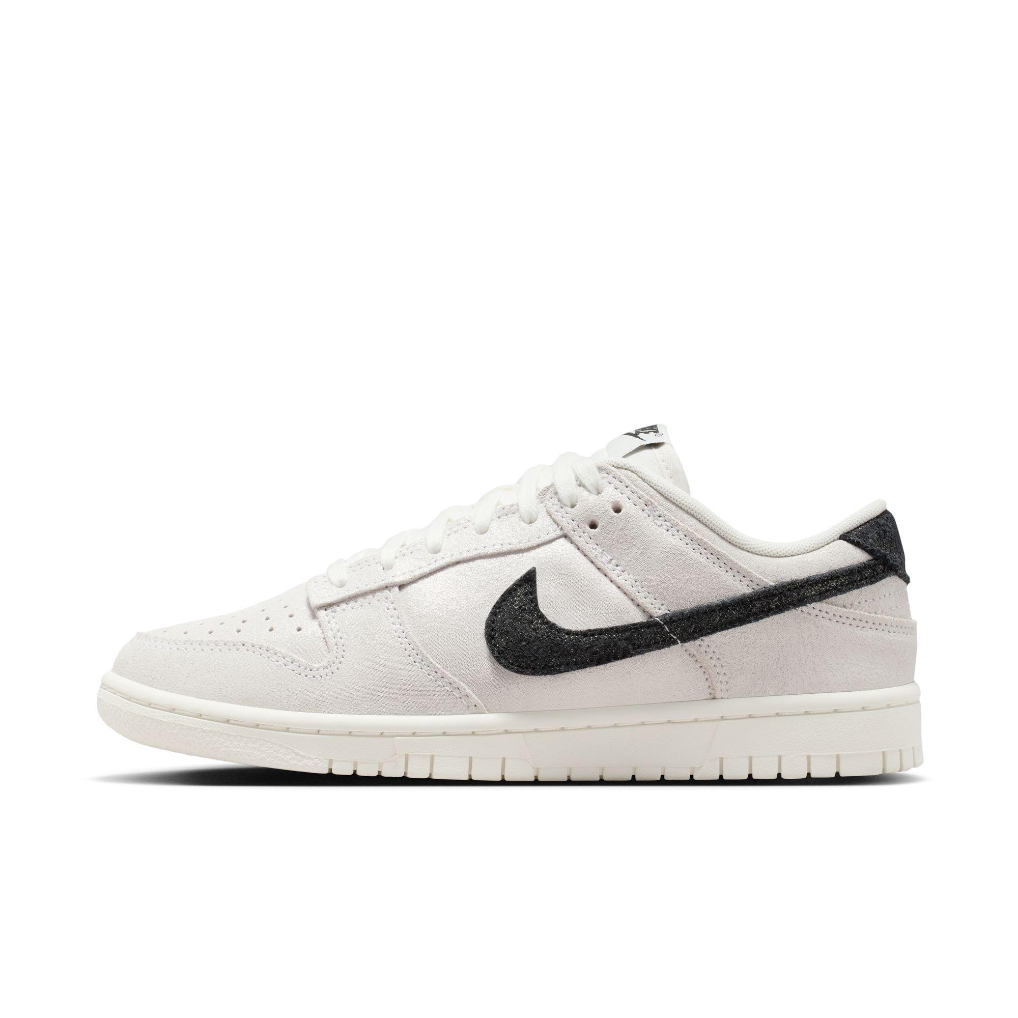 Nike Women's Dunk Low \"White/Black\" ダンク W+NIKE+DUNK+LOW+SE.png