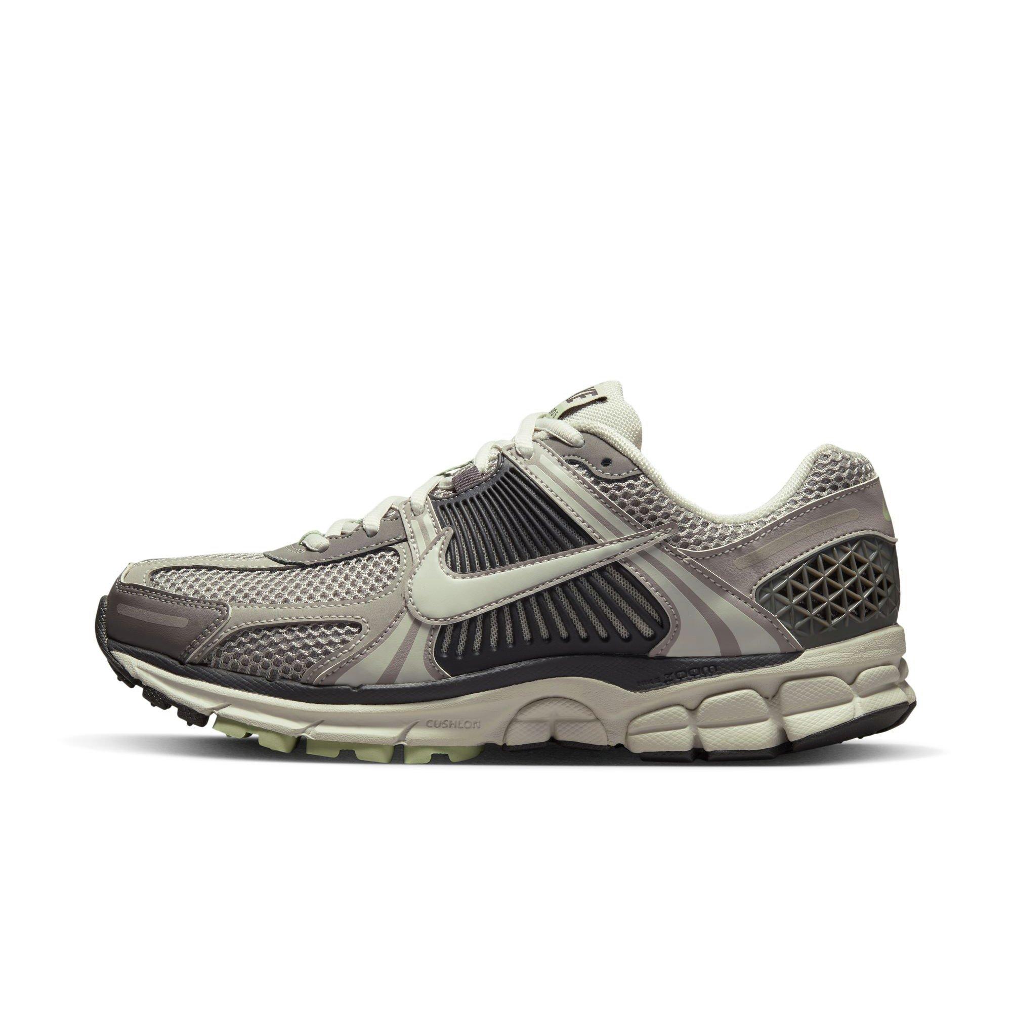 Nike Zoom Vomero 5 Women's "Cobblestone/Light Bone" Shoe