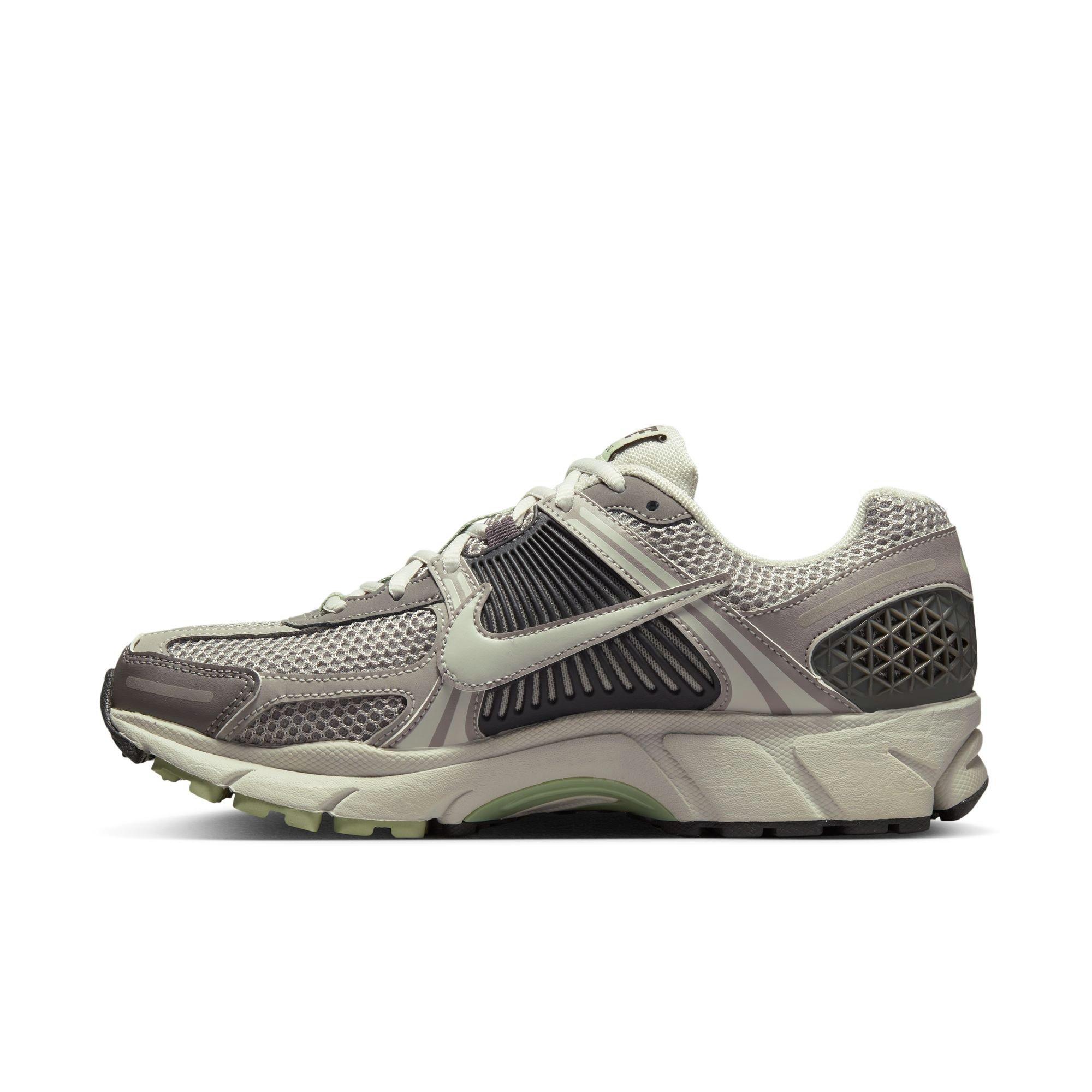 Nike Zoom Vomero 5 