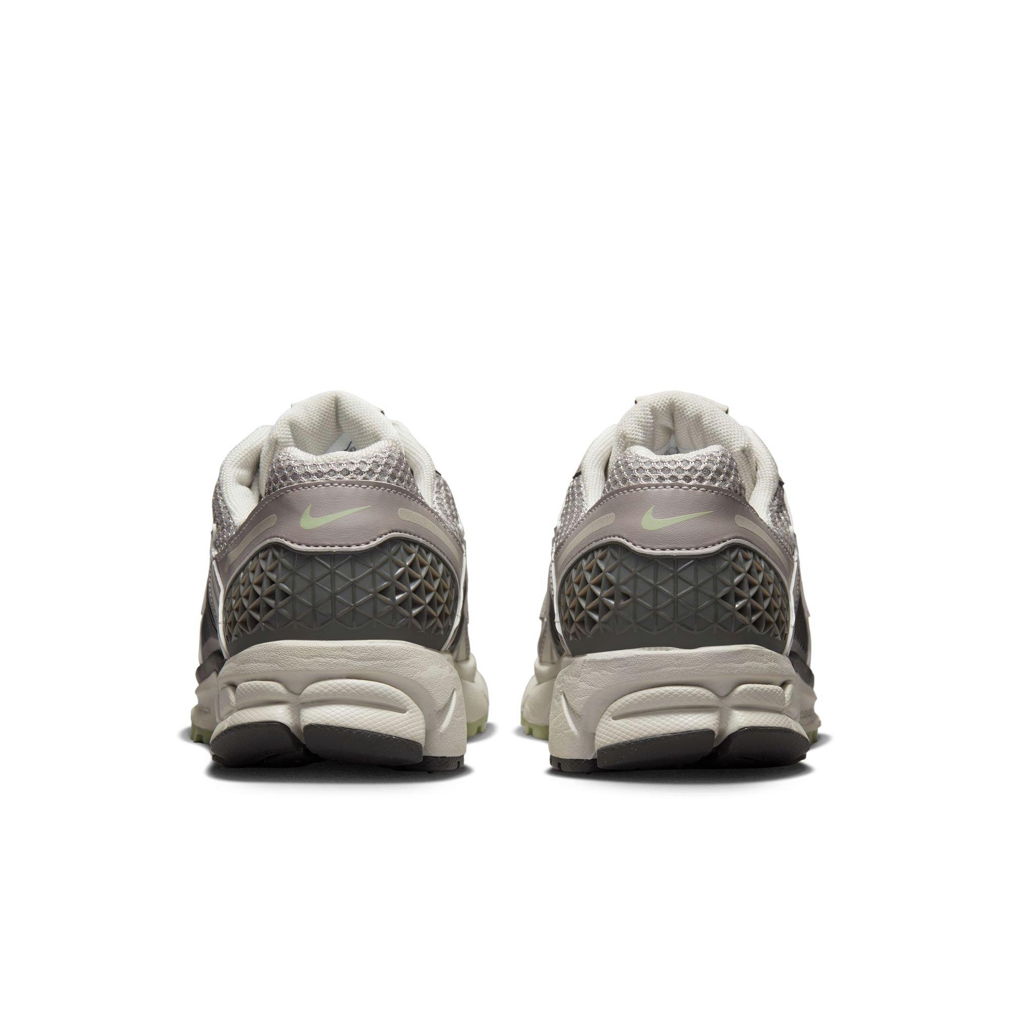 Nike Zoom Vomero 5 "Cobblestone/Light Bone" Women's Shoe - BROWN/WHITE Thumbnail View 5