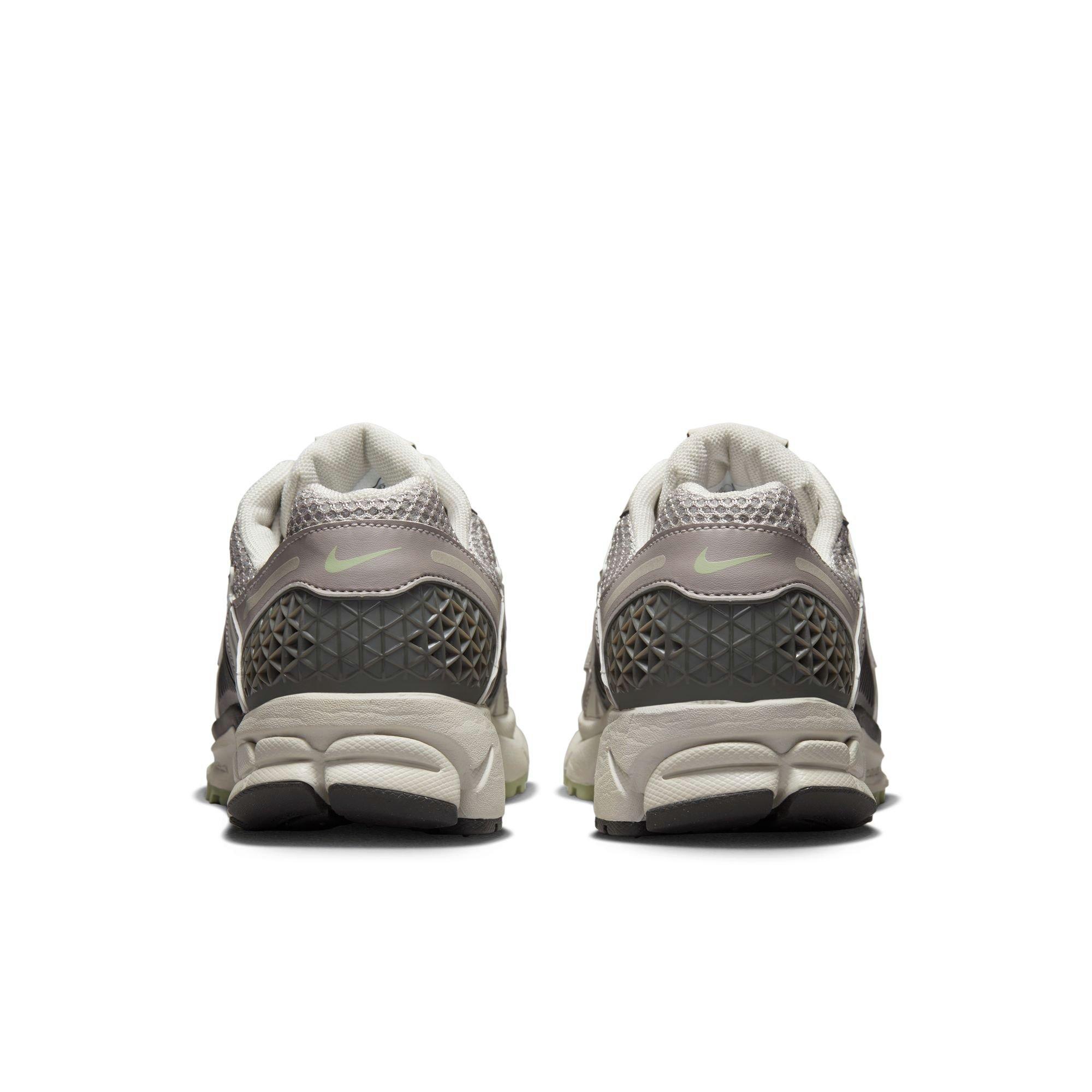 Nike Zoom Vomero 5 Women's "Cobblestone/Light Bone" Shoe