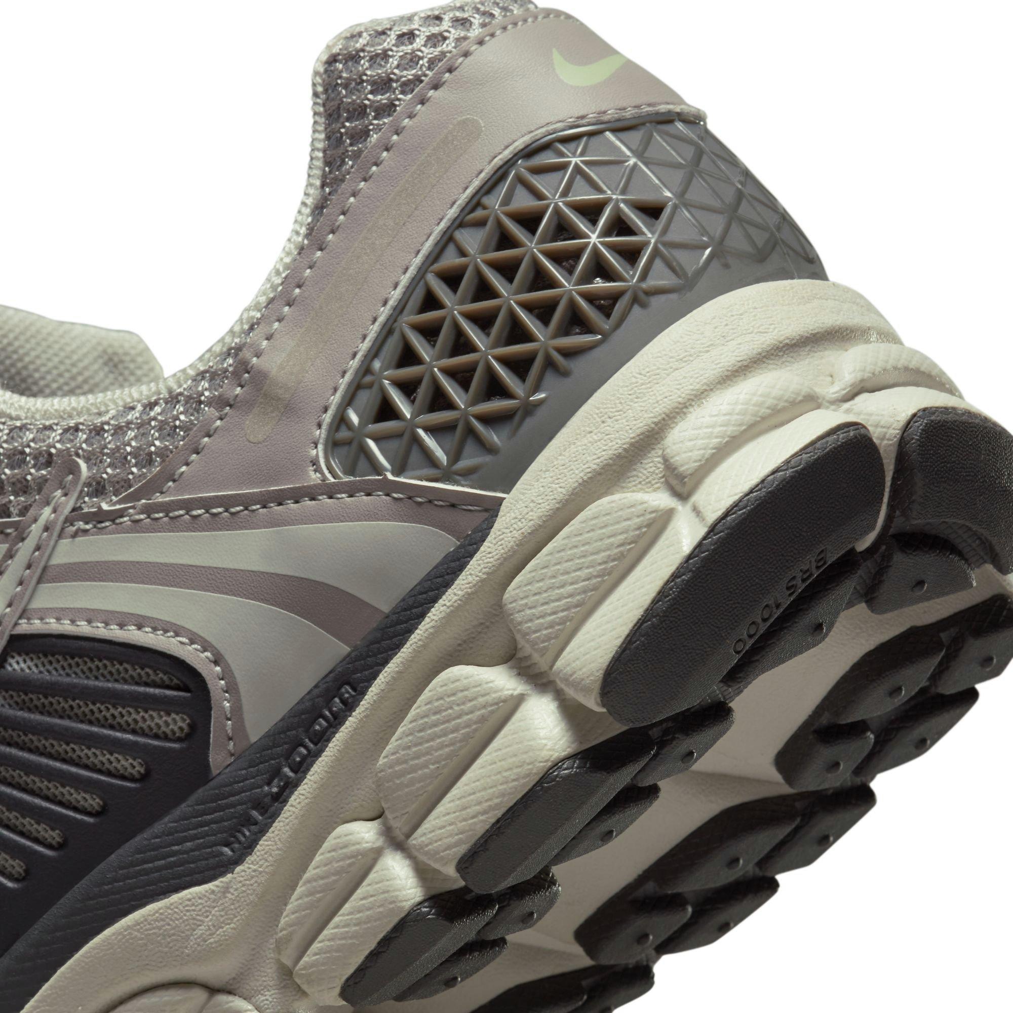 Nike Zoom Vomero 5 Women's "Cobblestone/Light Bone" Shoe