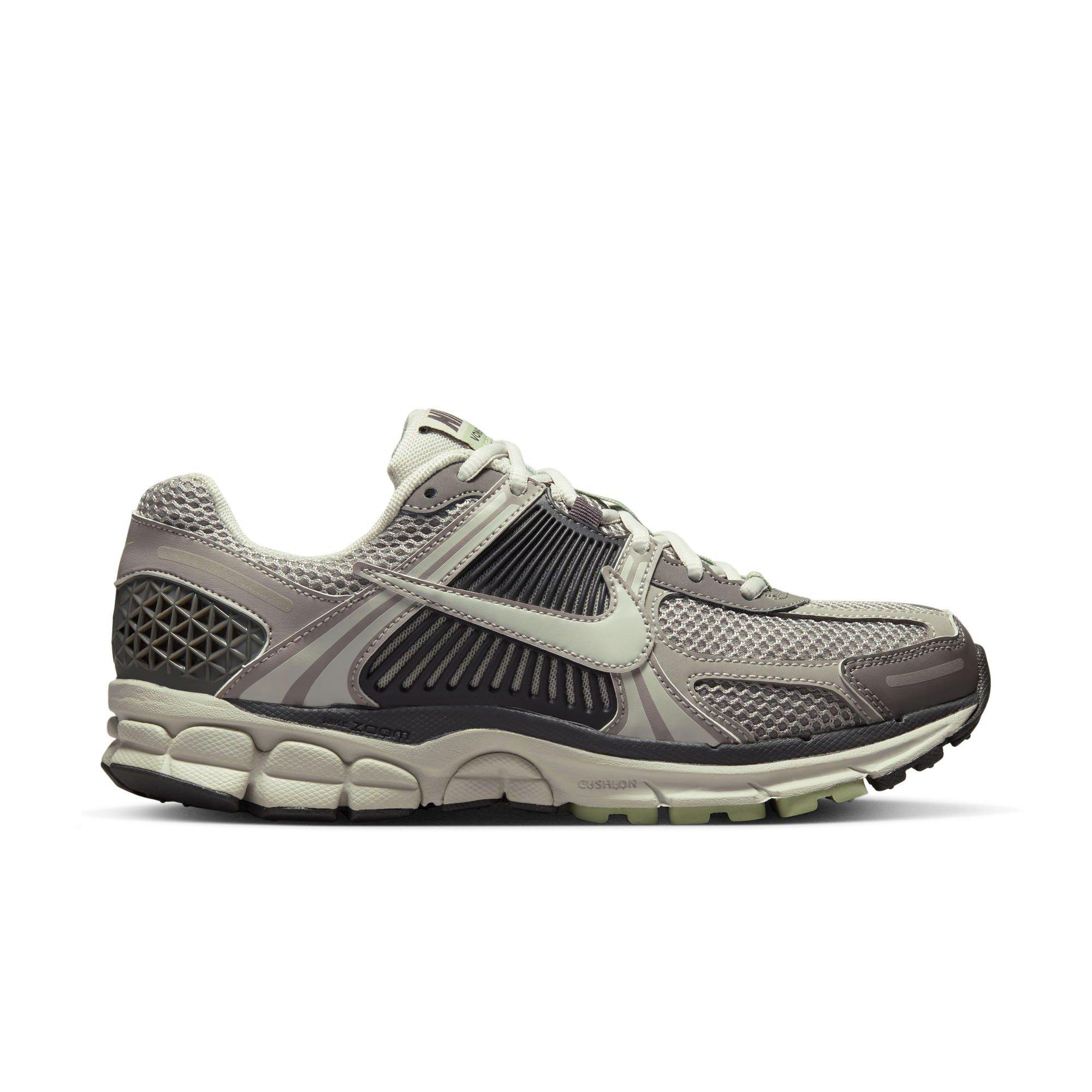 Nike Zoom Vomero 5 Women's "Cobblestone/Light Bone" Shoe