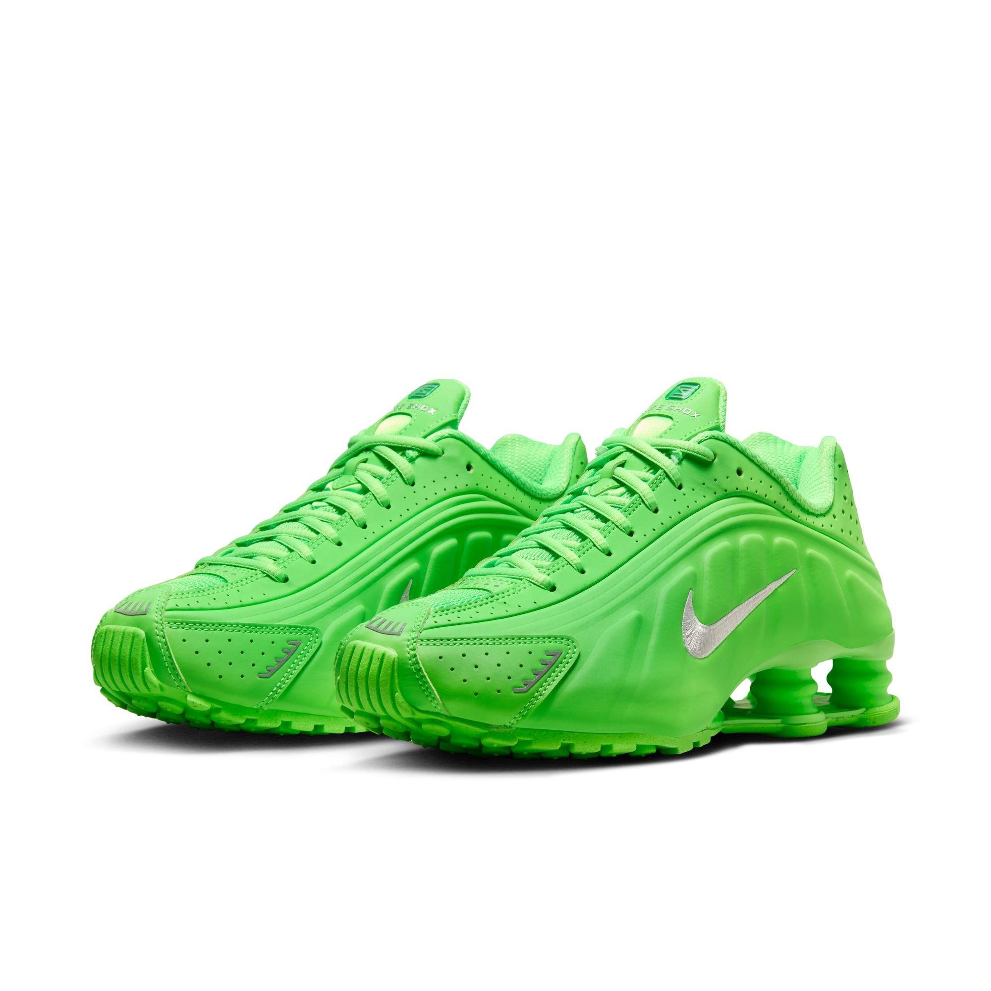Nike Shox R4 "Green Strike/Metallic Silver" Women's Shoe - GREEN/SILVER Thumbnail View 5