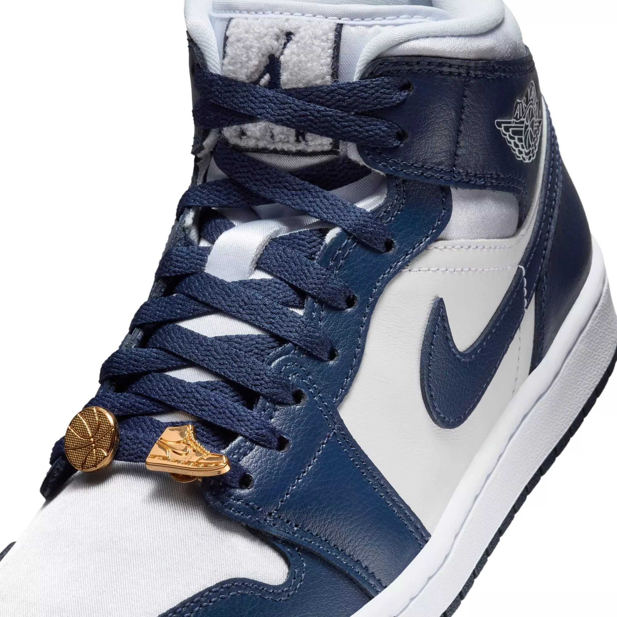 Jordan 1 Mid SE "Football Grey/Midnight Navy/White" Women's Shoe - GREY/NAVY