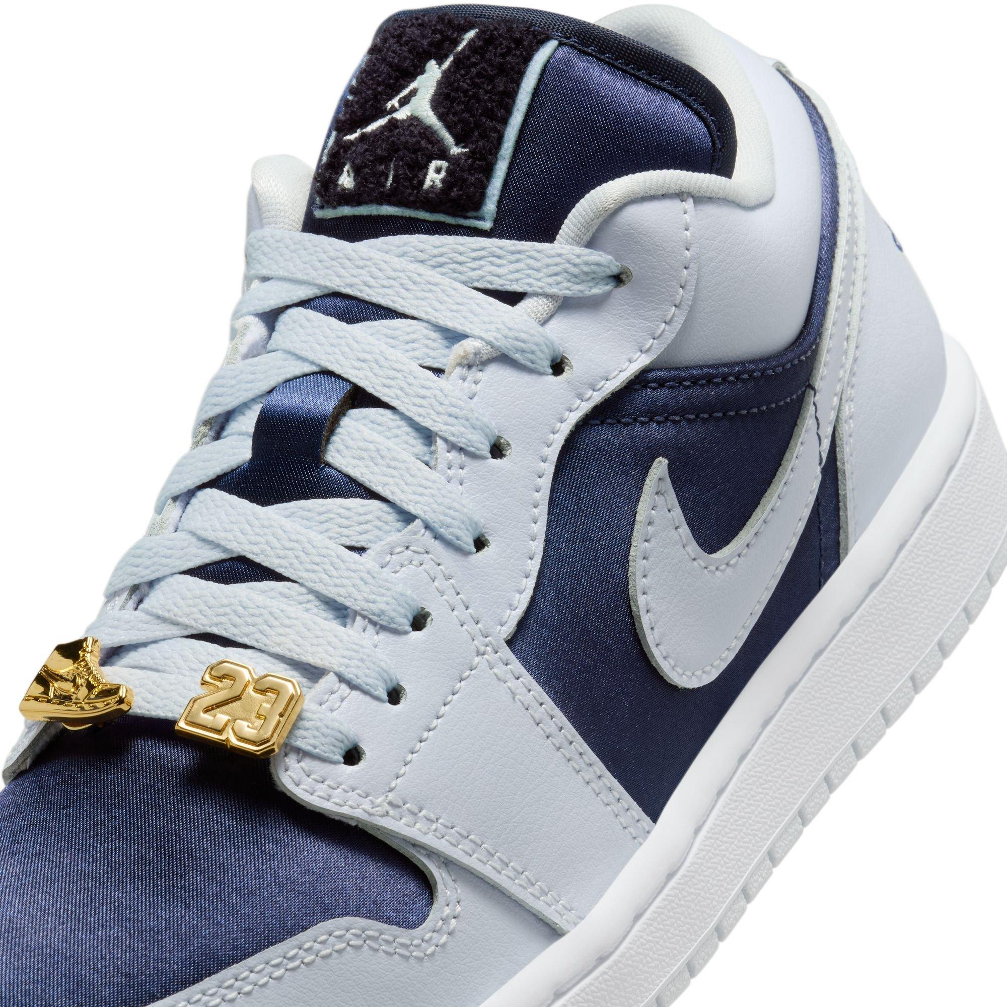 Jordan 1 Low SE Women's "Football Grey/Midnight Navy/White" Shoe