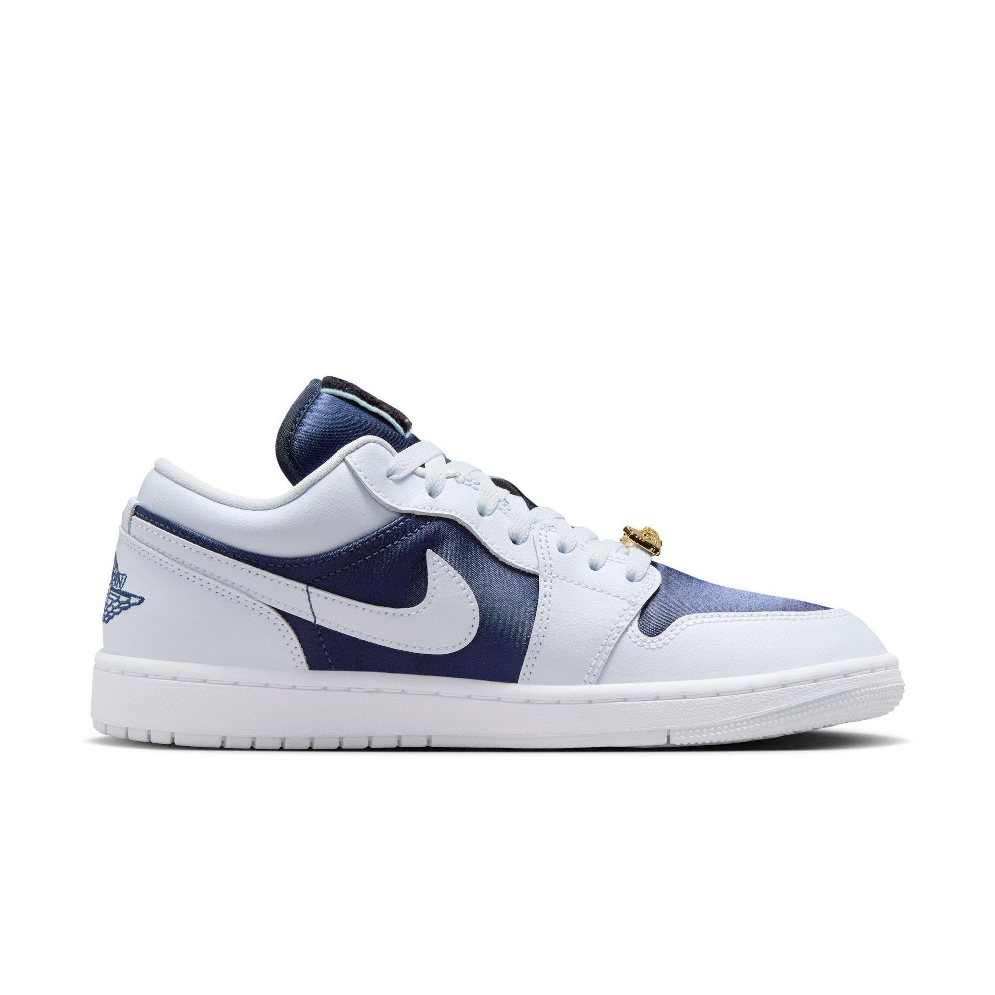 Jordan 1 Low SE "Football Grey/Midnight Navy/White" Women's Shoe - GREY/NAVY Thumbnail View 2