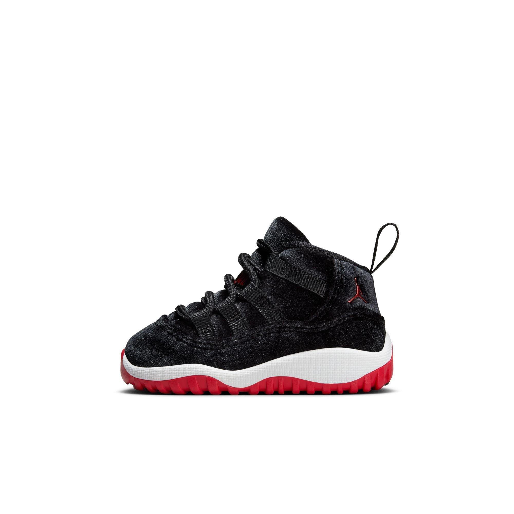Jordan 11 Retro "Bred Velvet" Toddler Girl's Shoe - BLACK/GYM RED/WHITE Thumbnail View 5