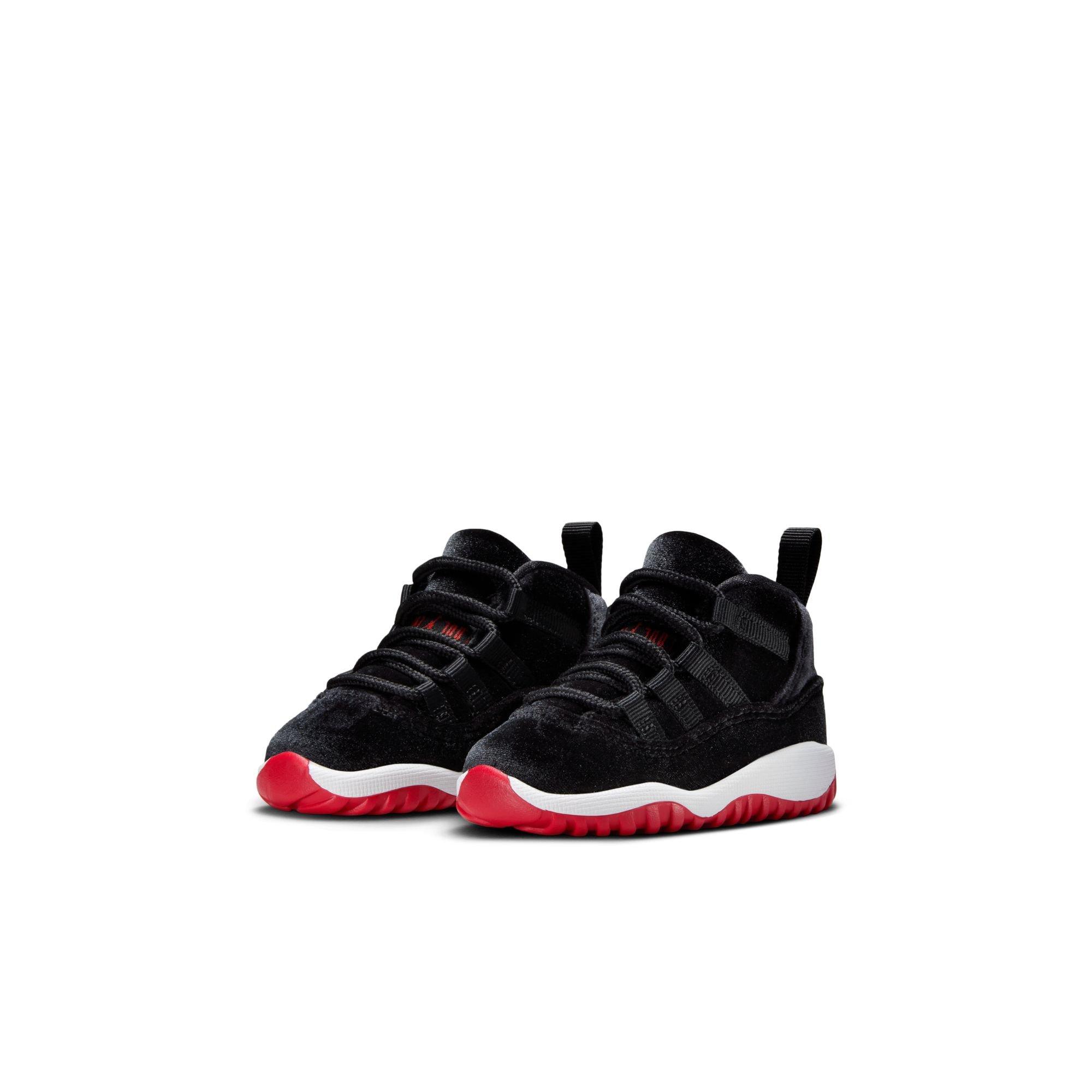 Jordan 11 Retro "Bred Velvet" Toddler Girl's Shoe - BLACK/GYM RED/WHITE Thumbnail View 3