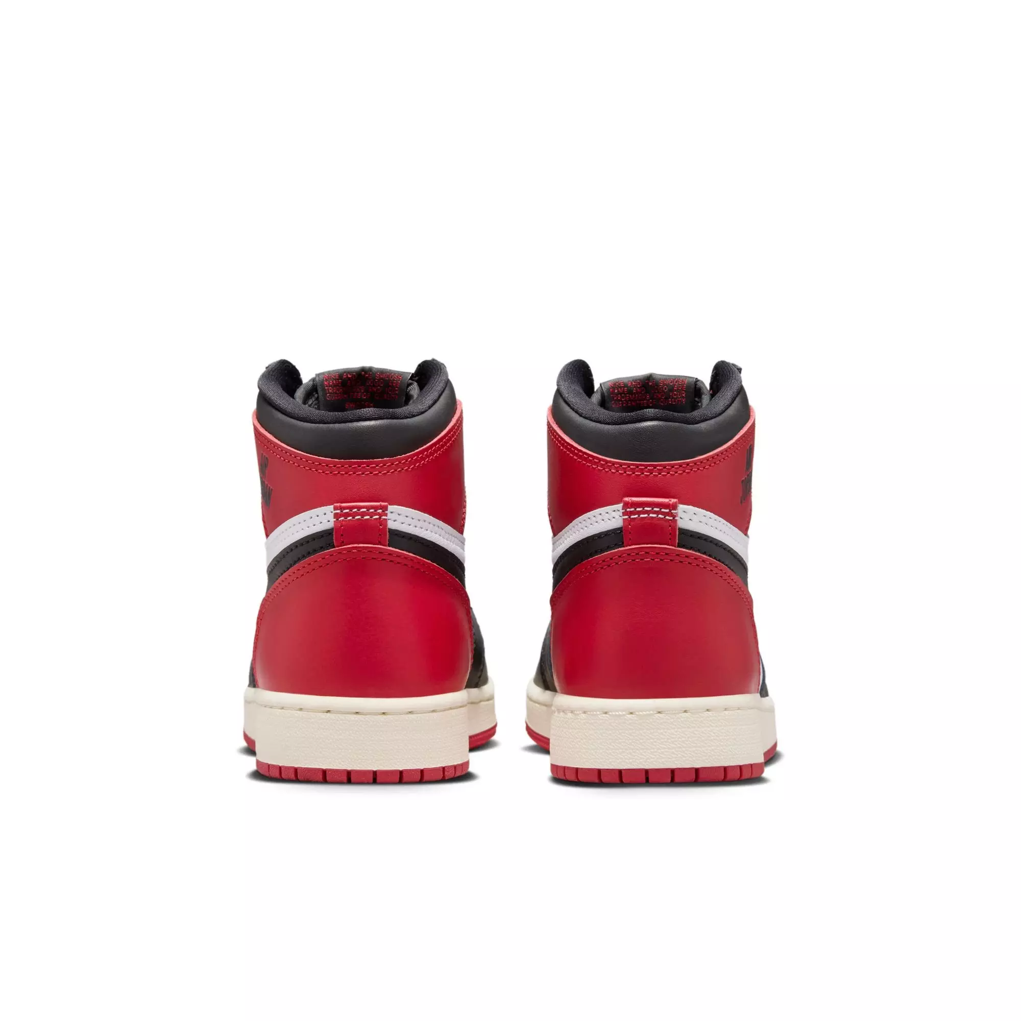 Jordan 1 Retro High OG "Black Toe" Grade School Kids' Shoe - WHITE/BLACK/VARSITY RED