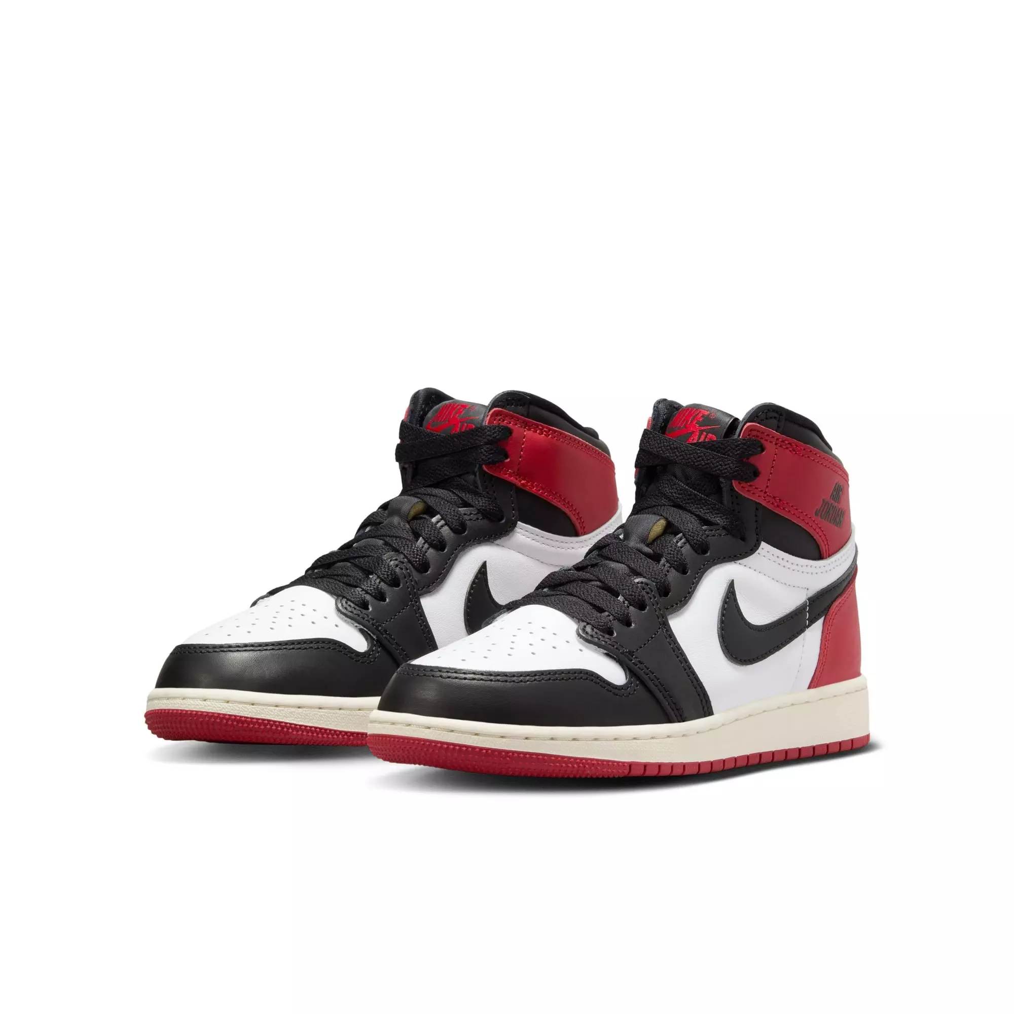 Jordan 1 Retro High OG "Black Toe" Grade School Kids' Shoe - WHITE/BLACK/VARSITY RED