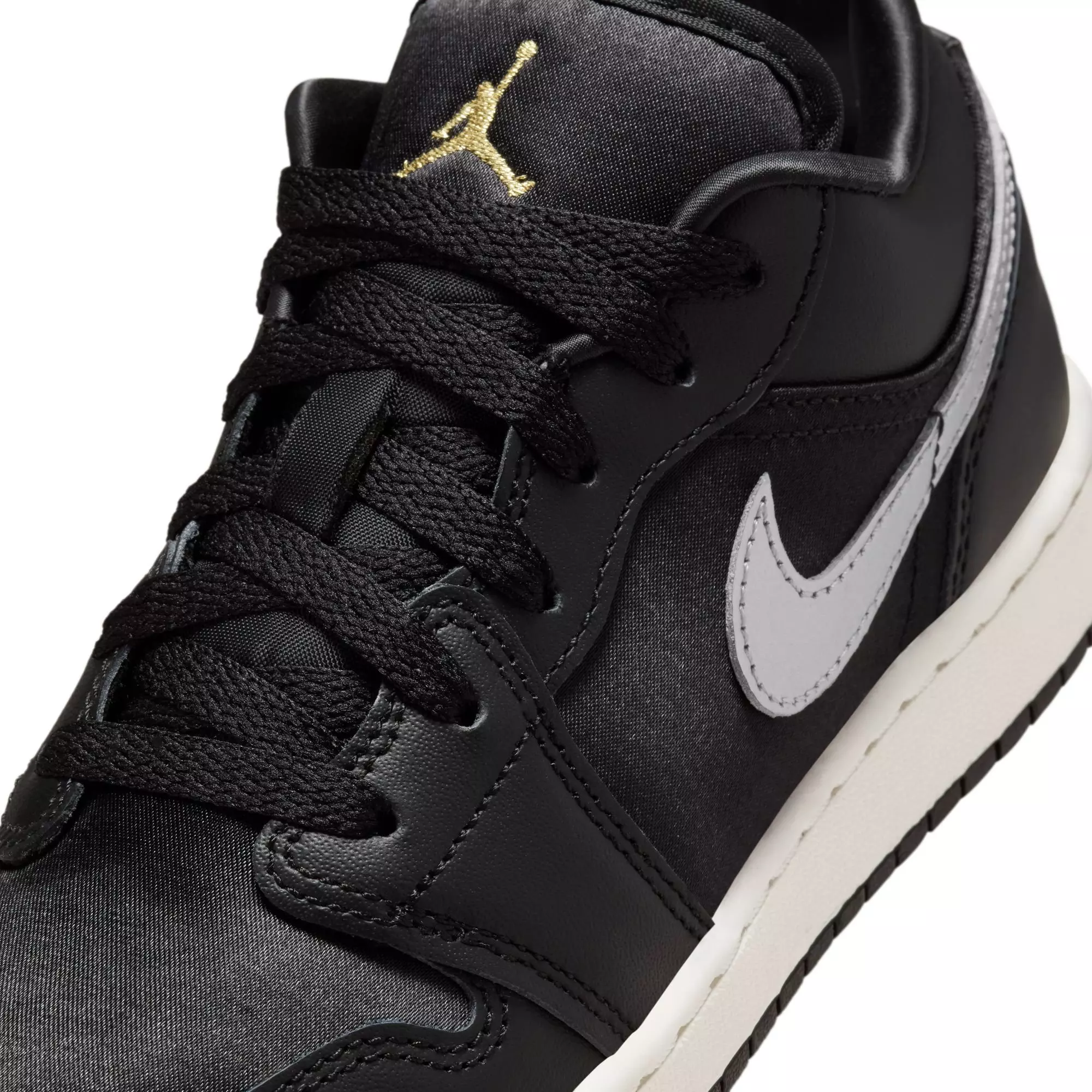 Jordan 1 Low SE "Black/Metallic Silver/Sail/Metallic Gold" Grade School Boys' Shoe - BLACK/SILVER