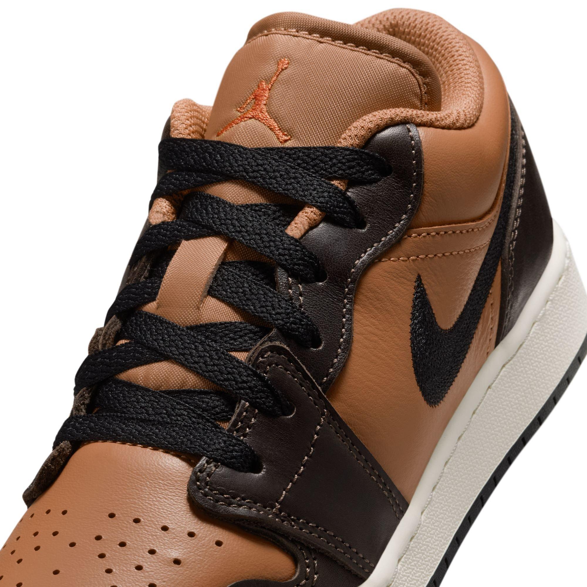 Jordan 1 Low Grade School Boys' "Flax/Baroque Brown/Vintage Coral" Shoe