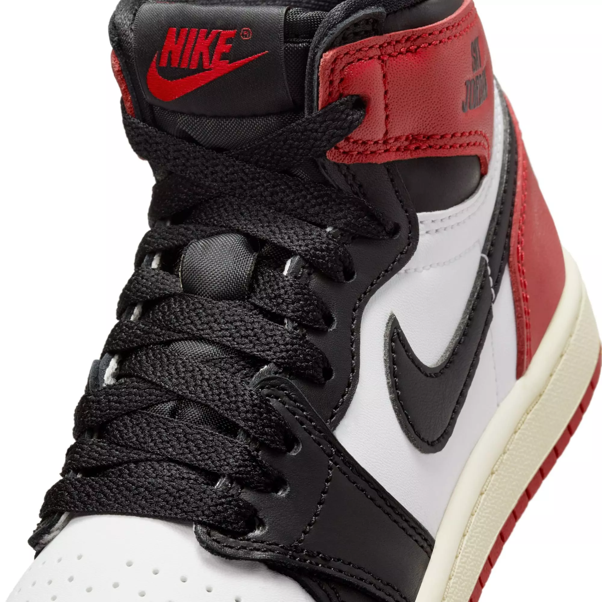 Jordan 1 Retro High OG "Black Toe" Preschool Kids' Shoe - WHITE/BLACK/VARSITY RED