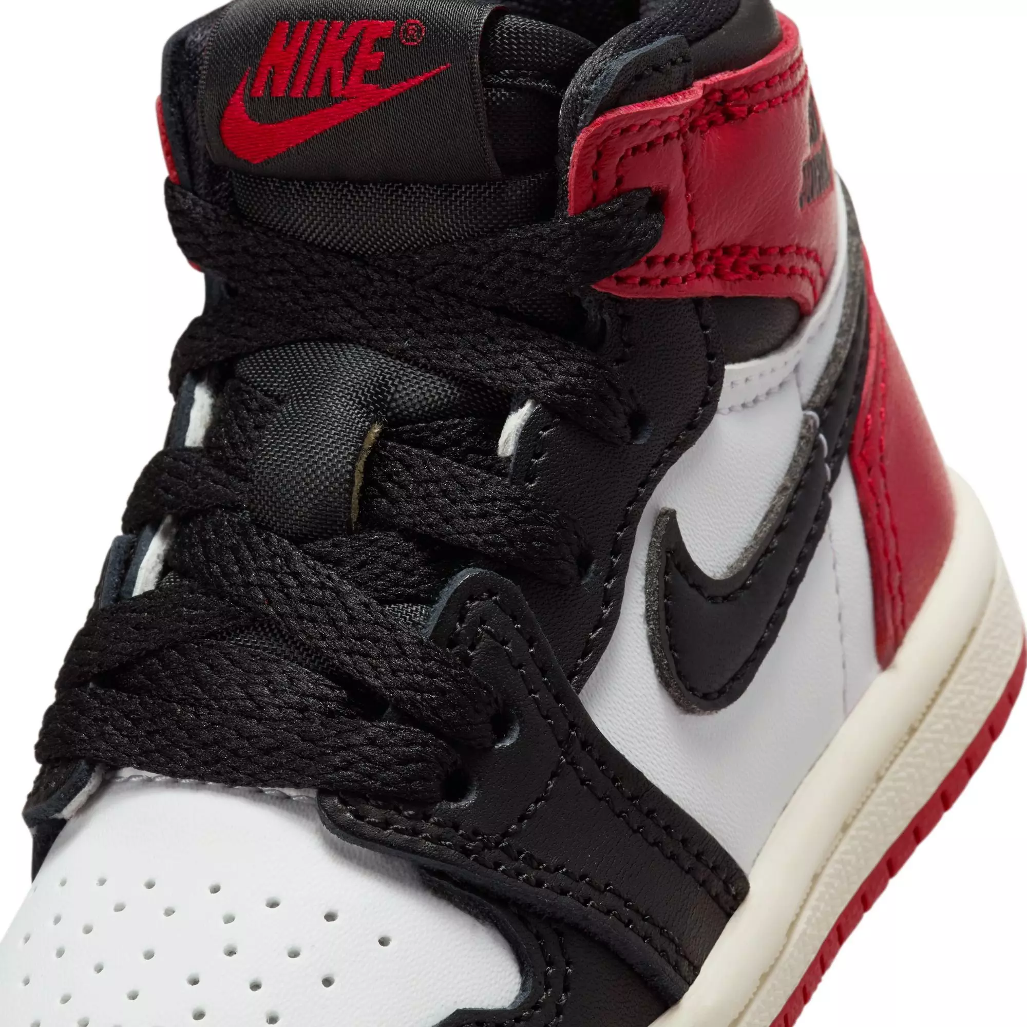 Jordan 1 Retro High OG "Black Toe" Toddler Kids' Shoe - WHITE/BLACK/VARSITY RED
