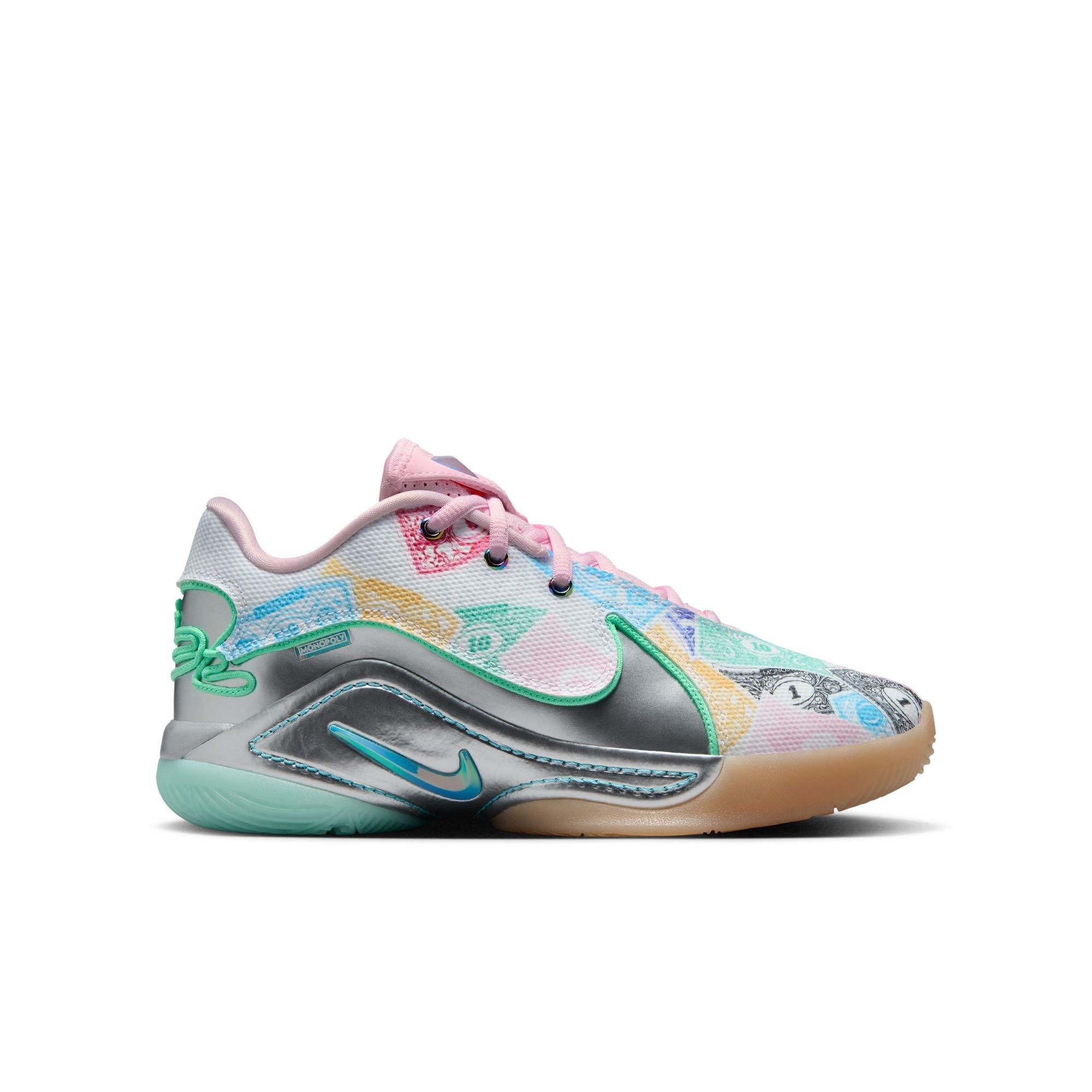 Nike LeBron XXII  display picture 3