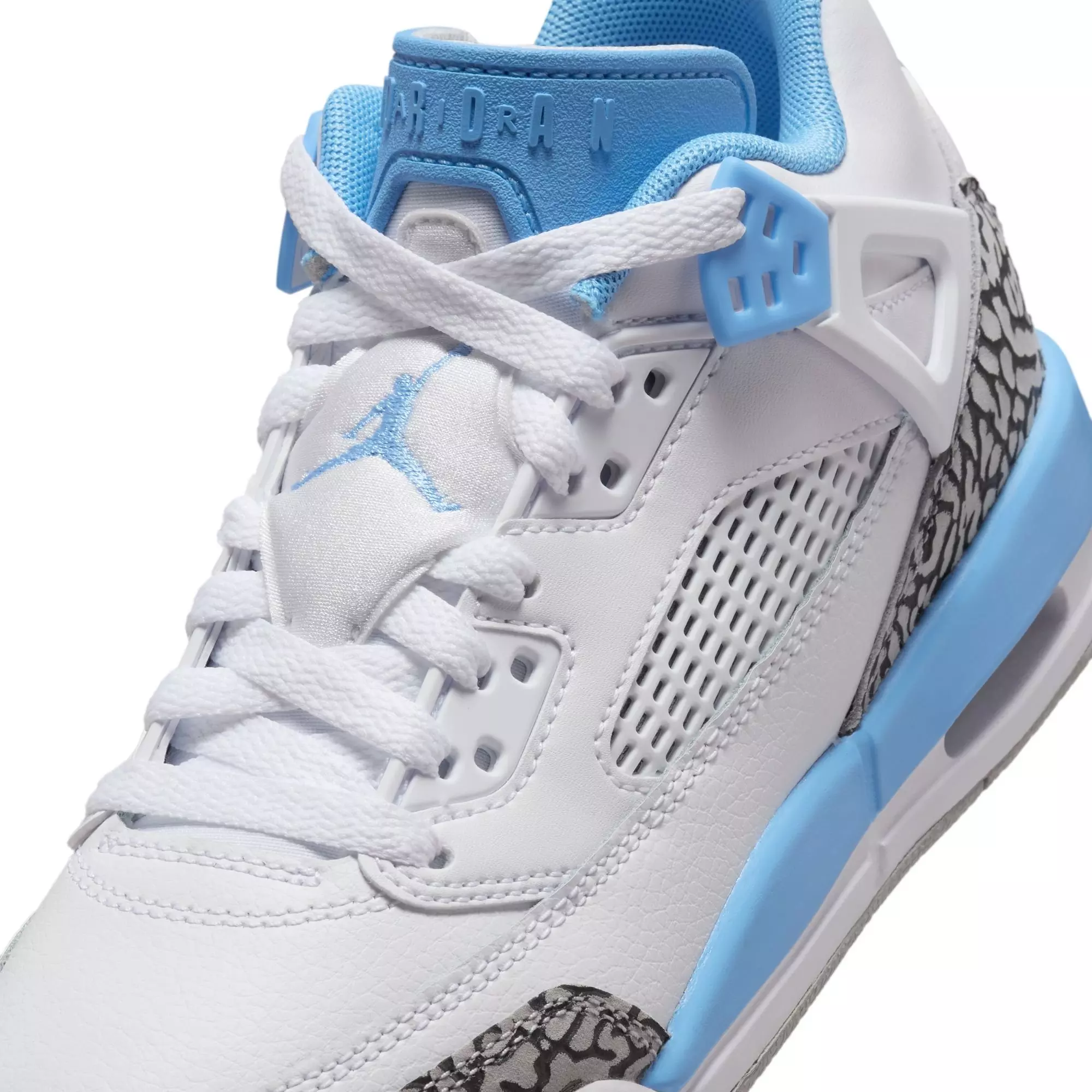 Jordan Spizike Low "White/University Blue/Wolf Grey" Grade School Boys' Shoe - WHITE/BLUE