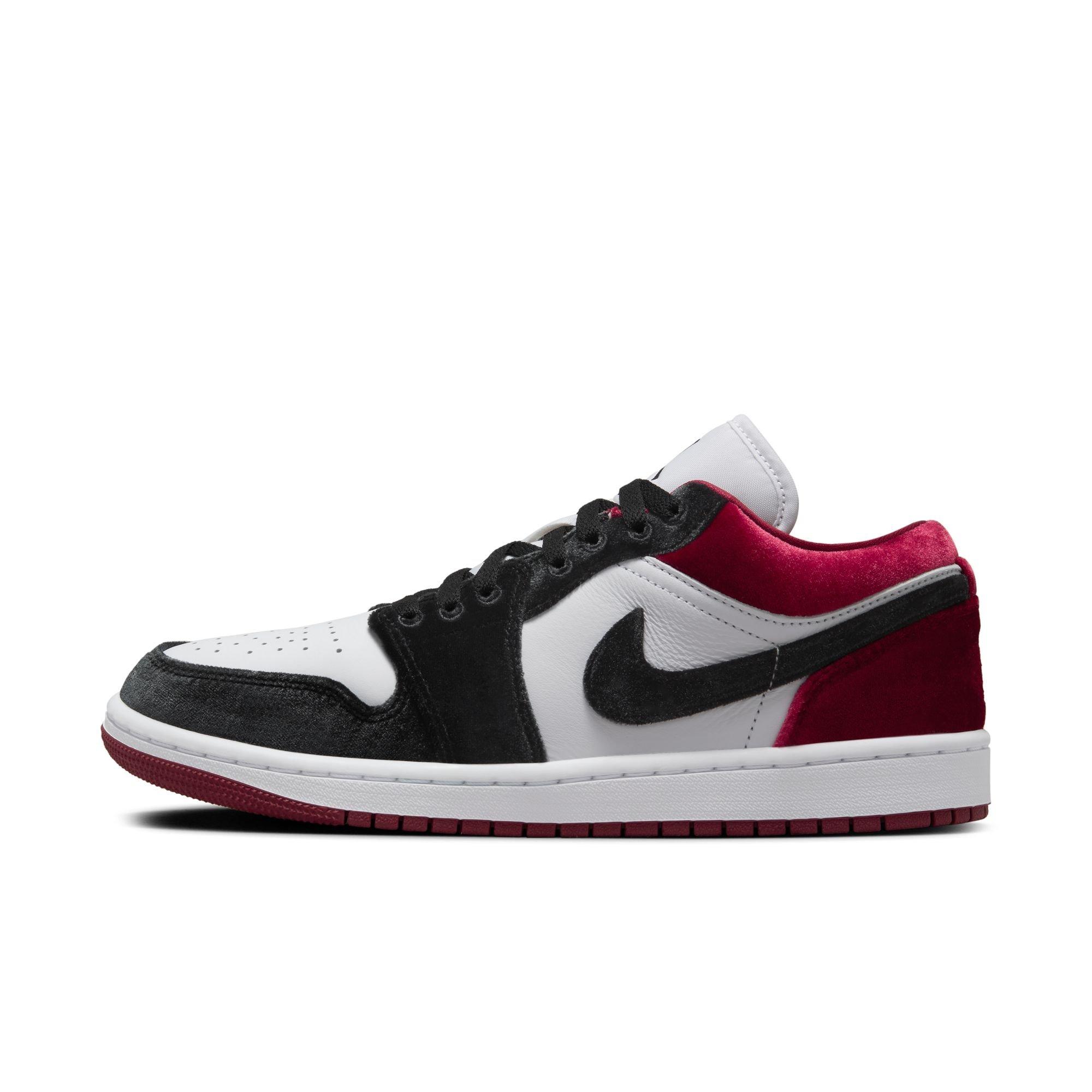 Jordan 1 Low SE "Black/White/Team Red" Women's Shoe - BLACK/RED/WHITE Thumbnail View 3