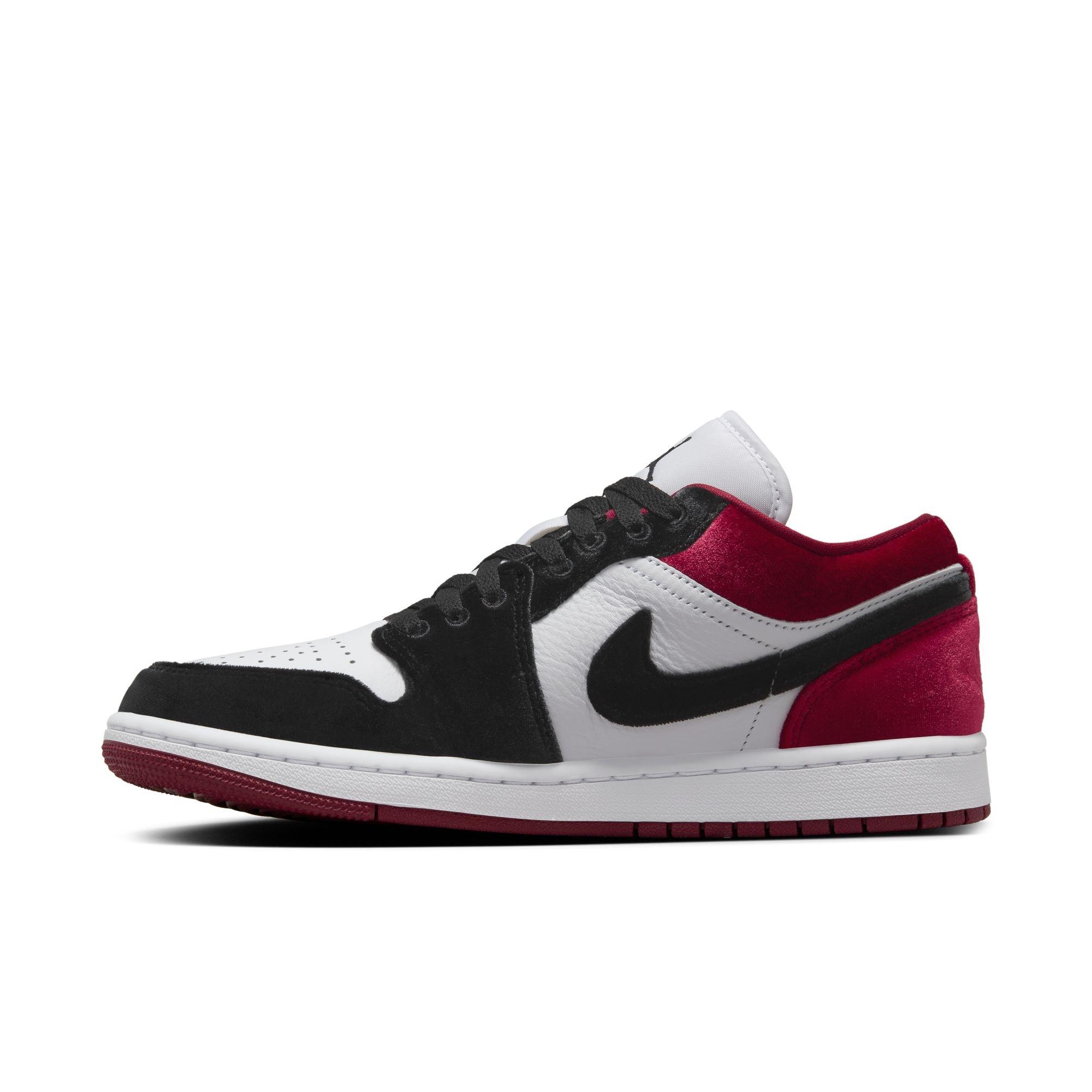 Jordan 1 Low SE "Black/White/Team Red" Women's Shoe - BLACK/RED/WHITE Thumbnail View 4