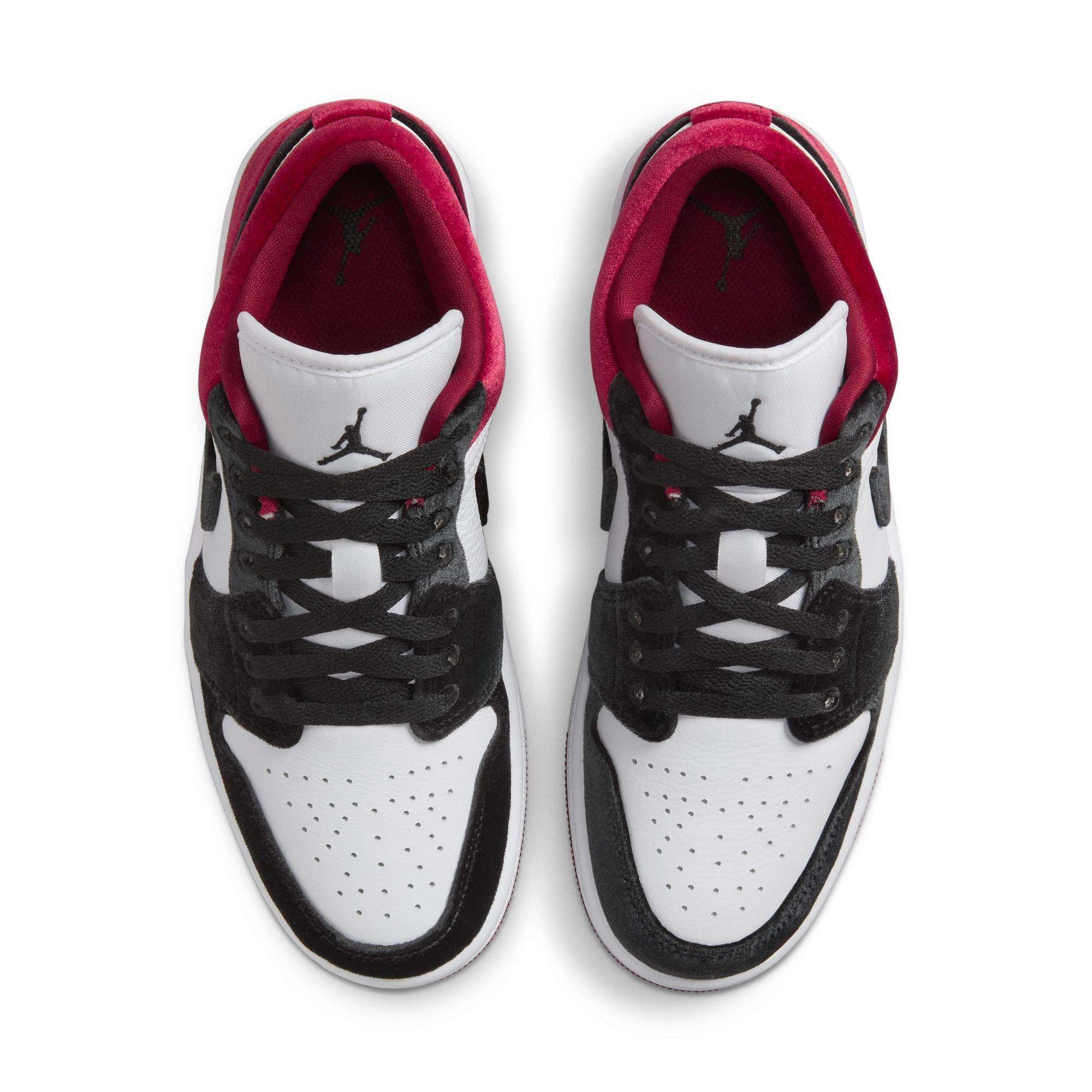 Jordan 1 Low SE "Black/White/Team Red" Women's Shoe - BLACK/RED/WHITE Thumbnail View 7