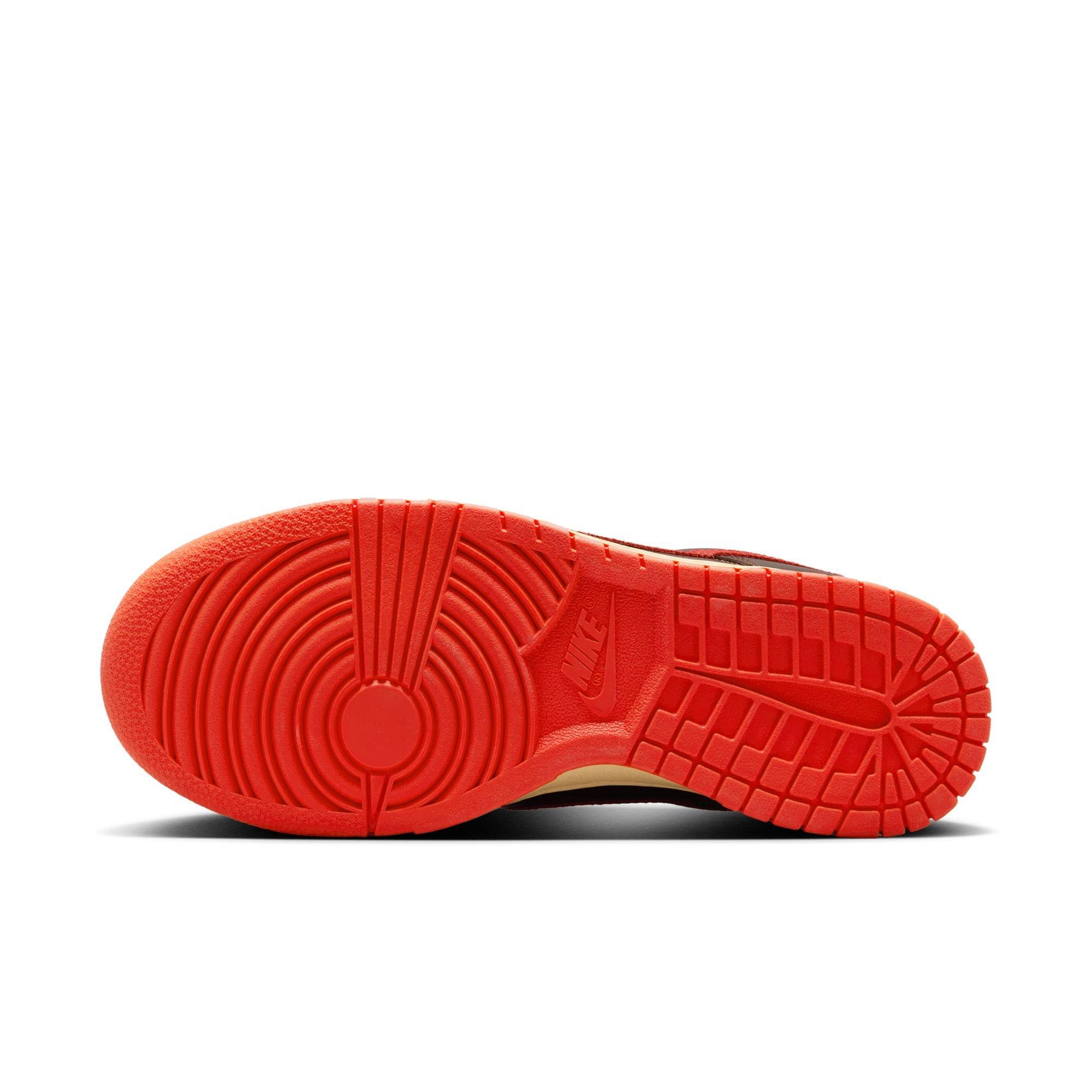 Nike Dunk Low Retro "British Tan" Men's Shoe - BRITISH TAN/PICANTE RED/SESAME Thumbnail View 10