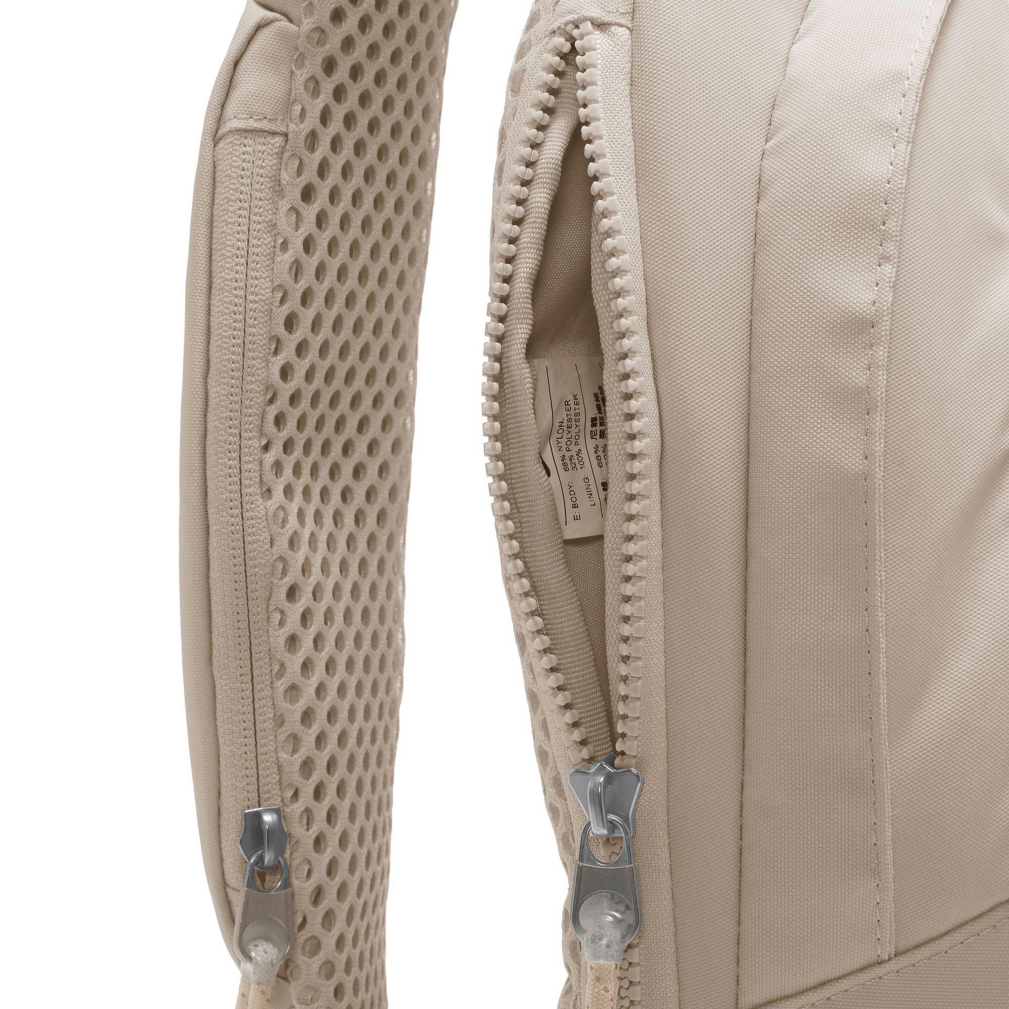Nike Sportswear Essentials Sling Bag